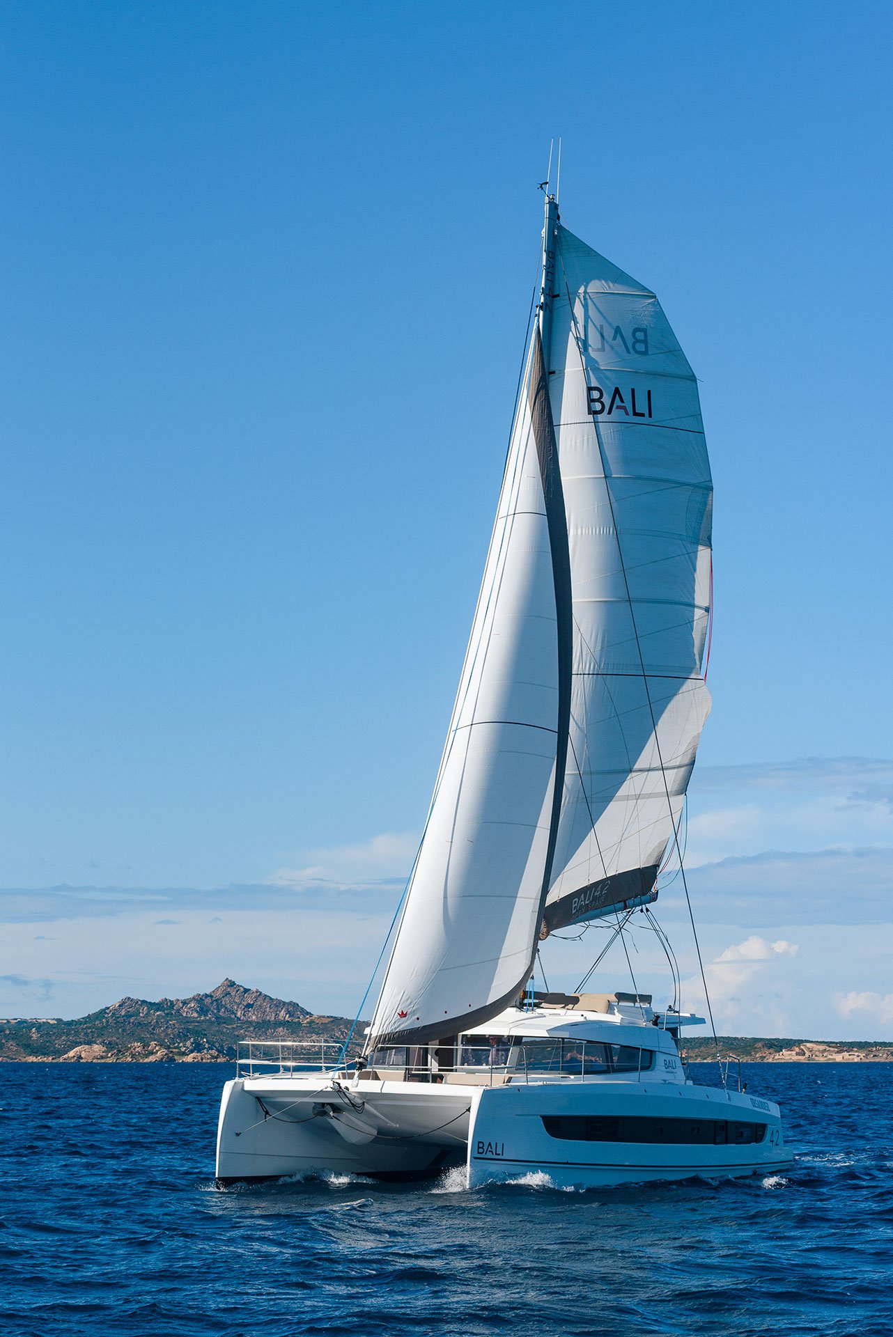 ORSA 5 - A/C, Generator, Water maker - Catamaran in Cannigione