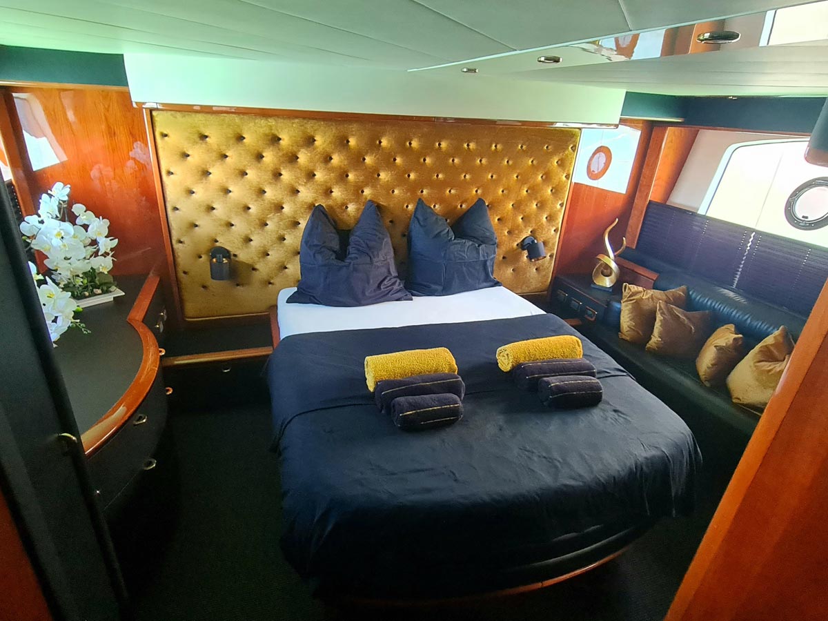 Grey Cherry - Motor Yacht in Bilice