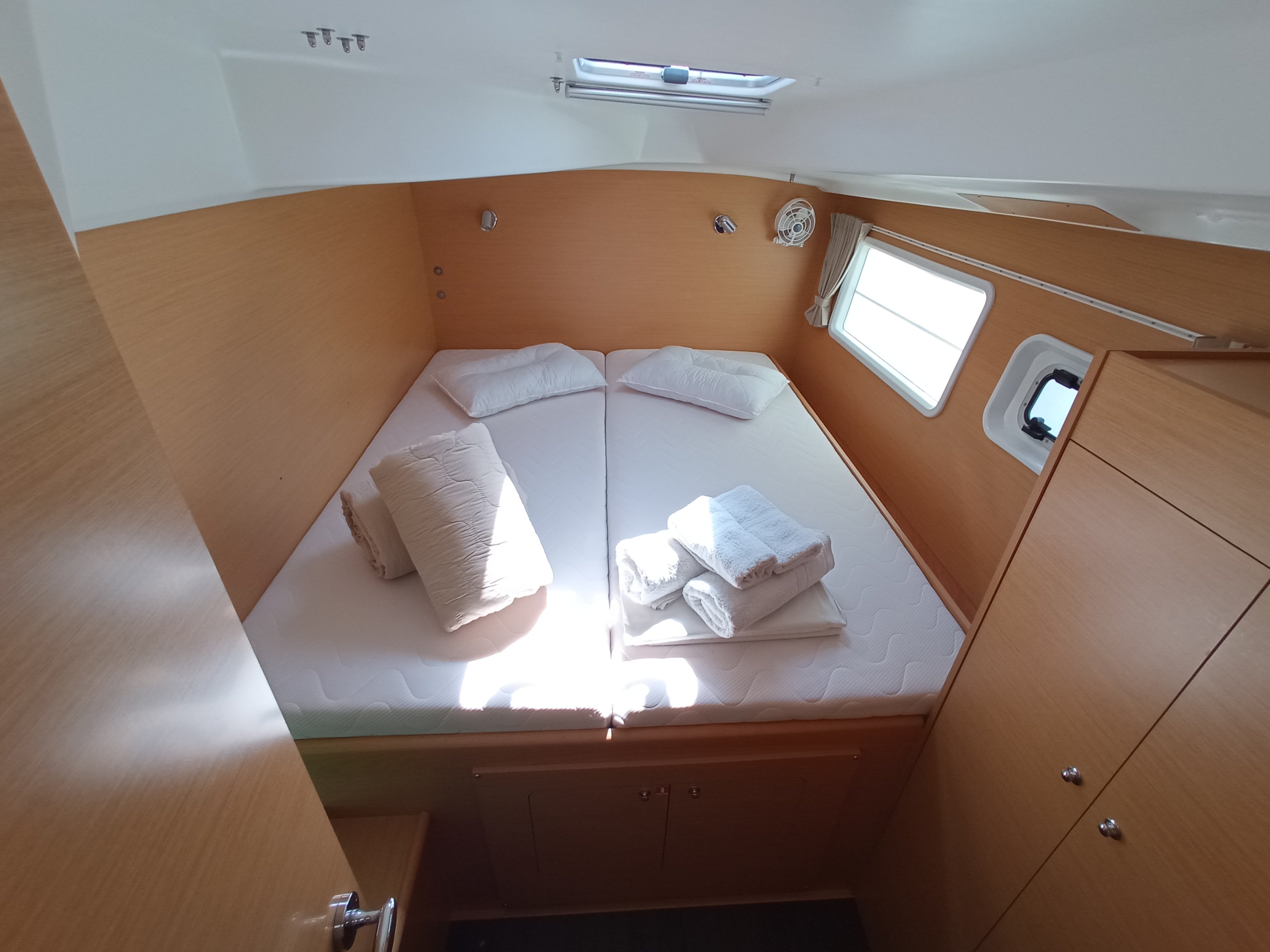 Sunrise - Catamaran in Lefkada