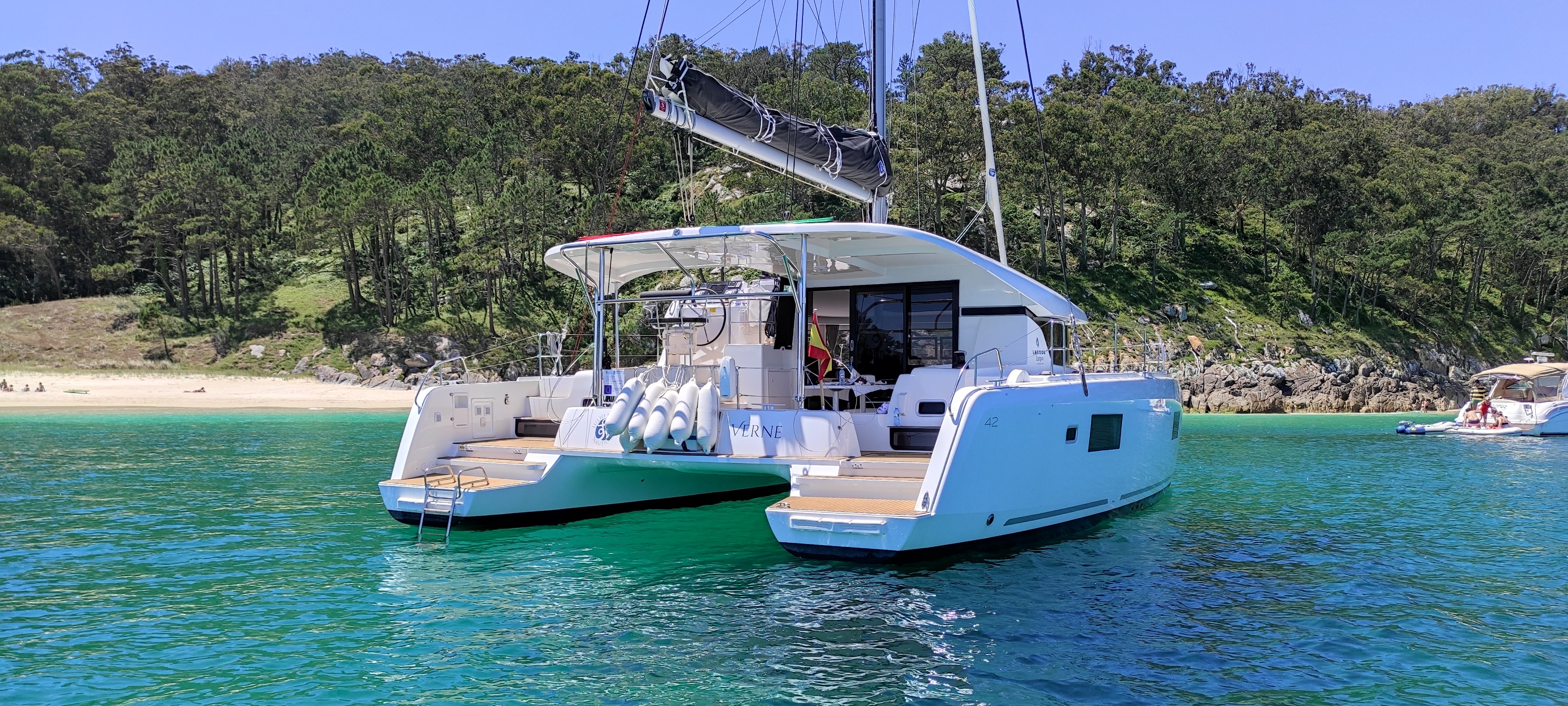 Verne - Catamaran in Baiona