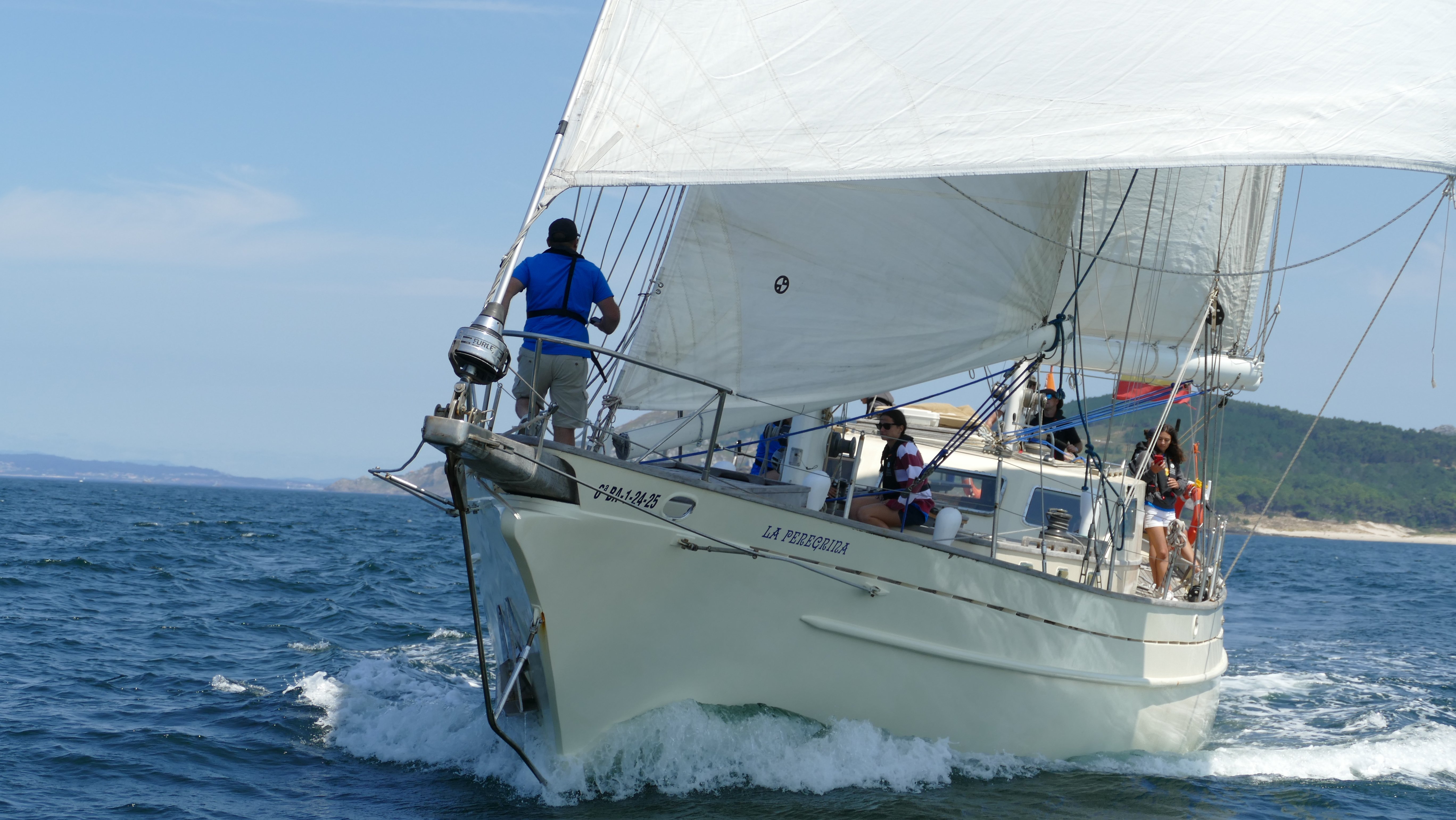 La Peregrina - Sailboat in Road Town