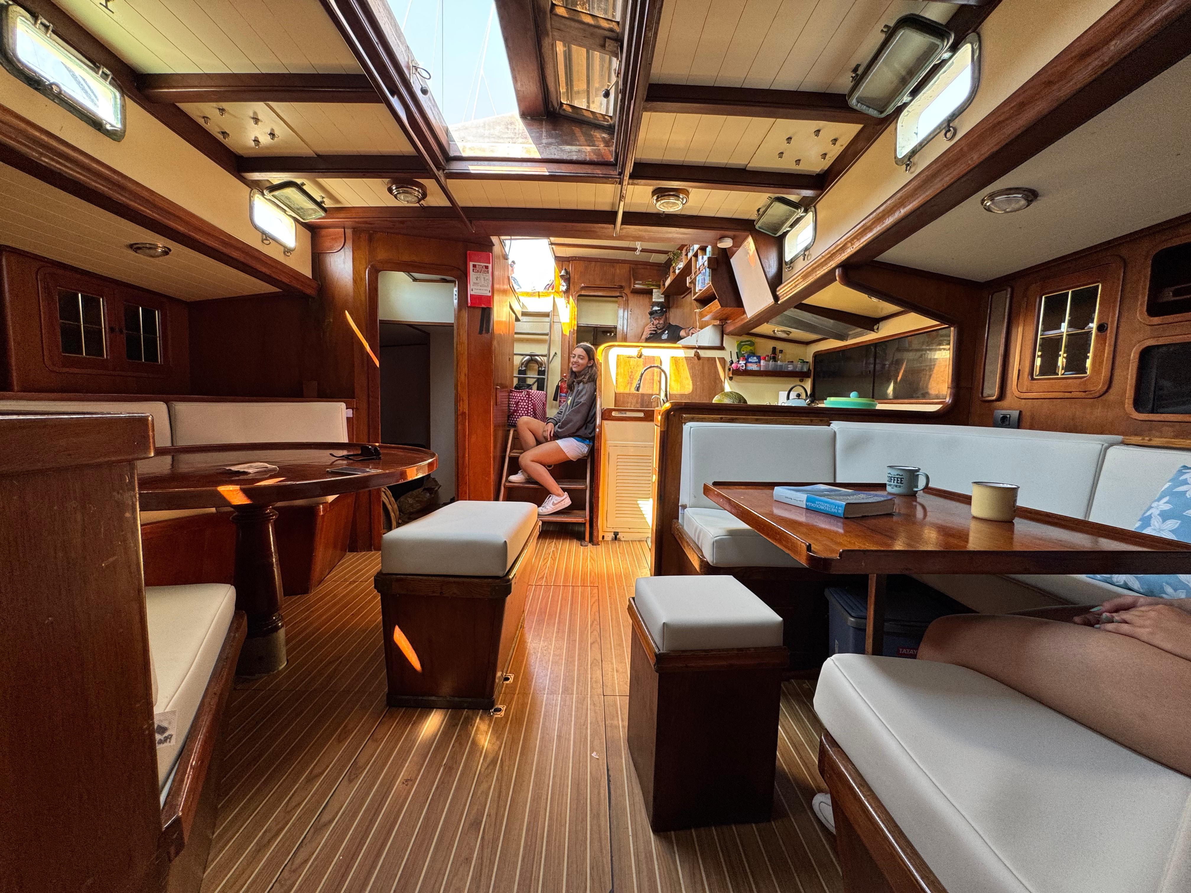 La Peregrina - Sailboat in Road Town