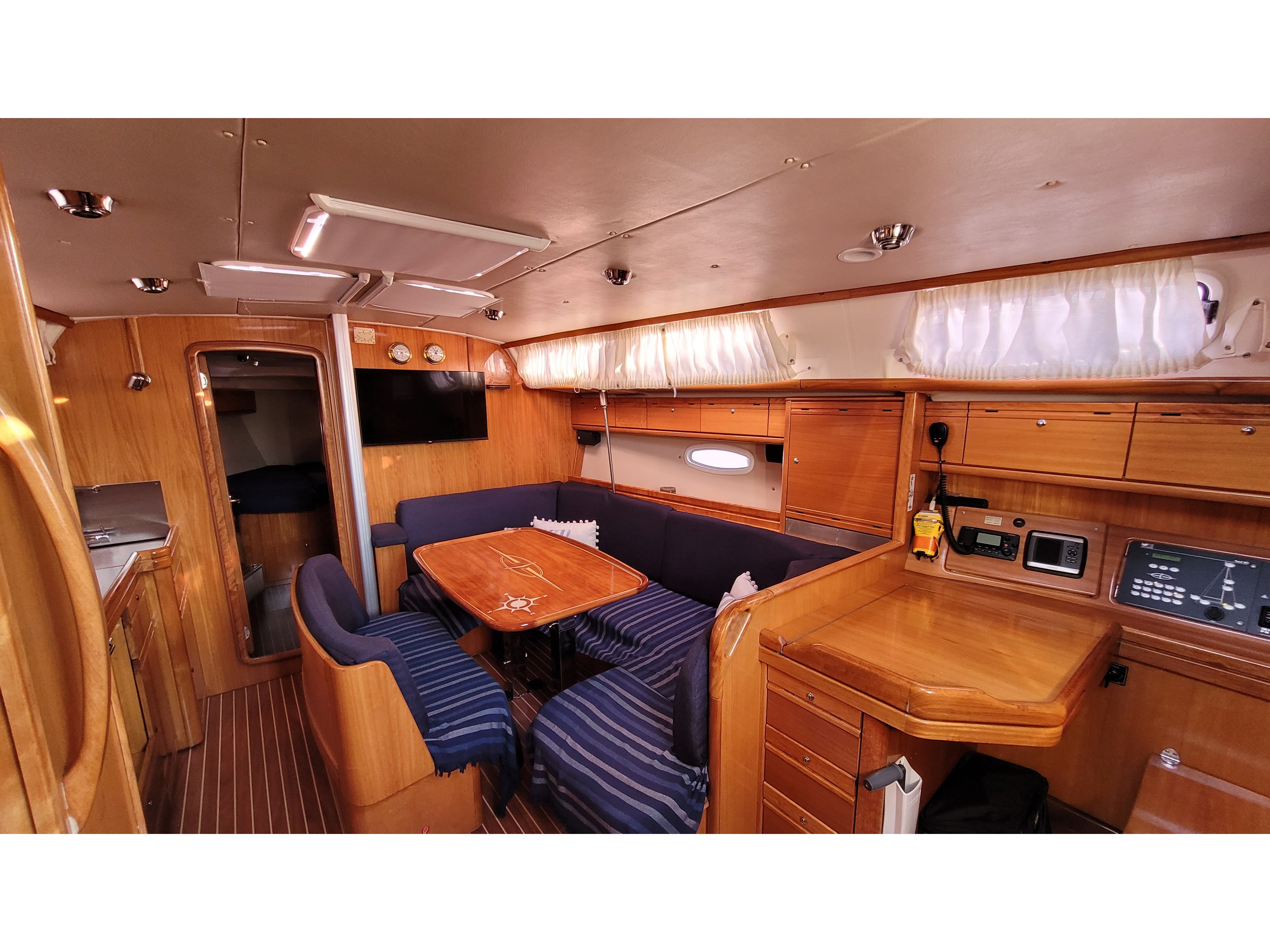 Black Pearl - Sailboat in Alimos