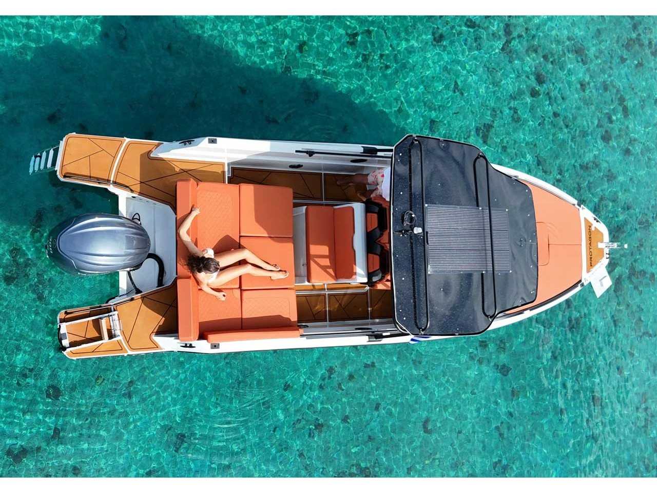 Aquaholic - Motor Yacht in Chalkidiki