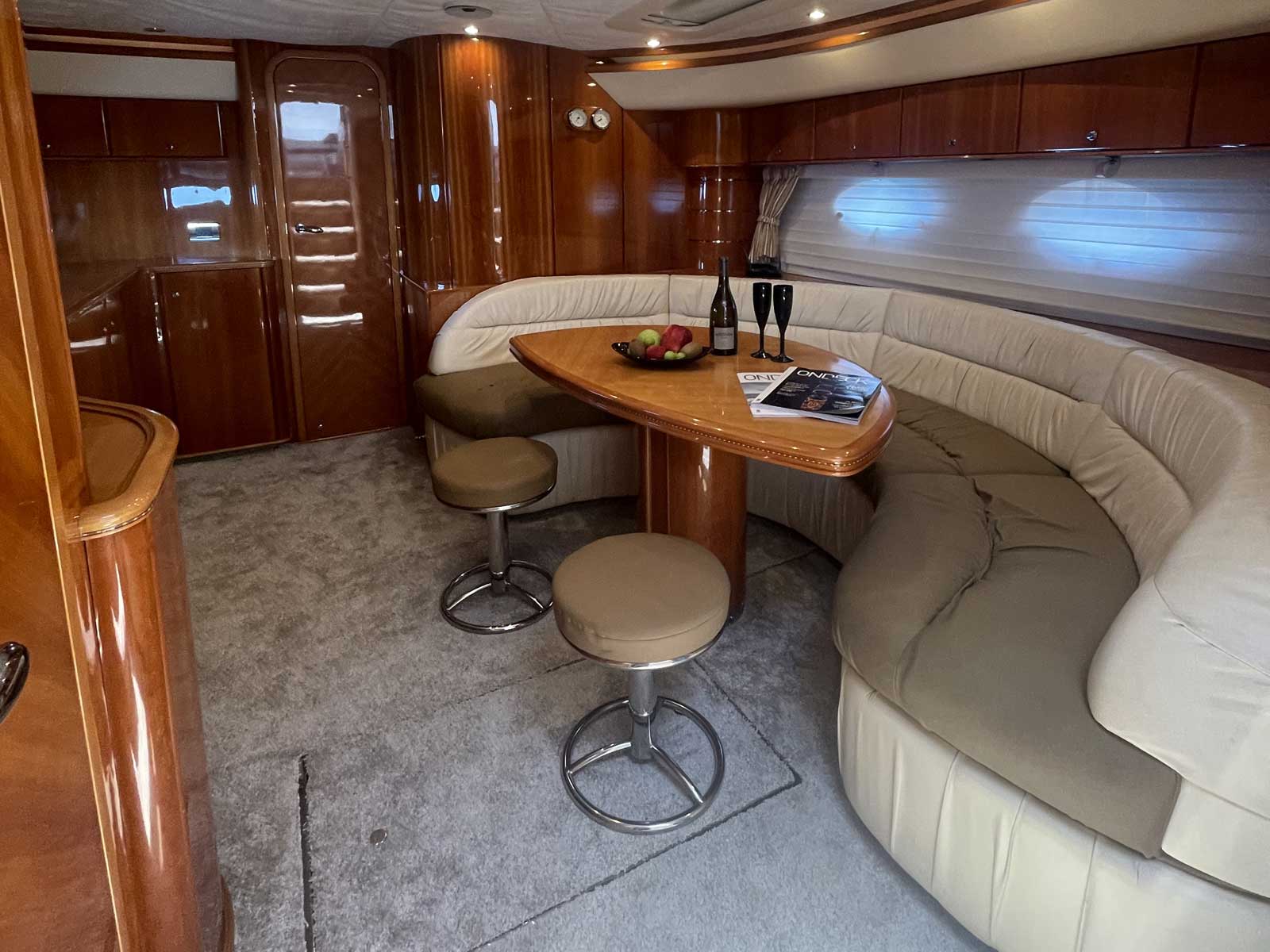 Este 2 - Motor Yacht in Ornos