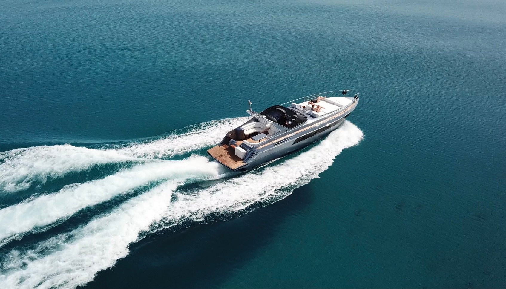 Este - Motor Yacht in Ornos