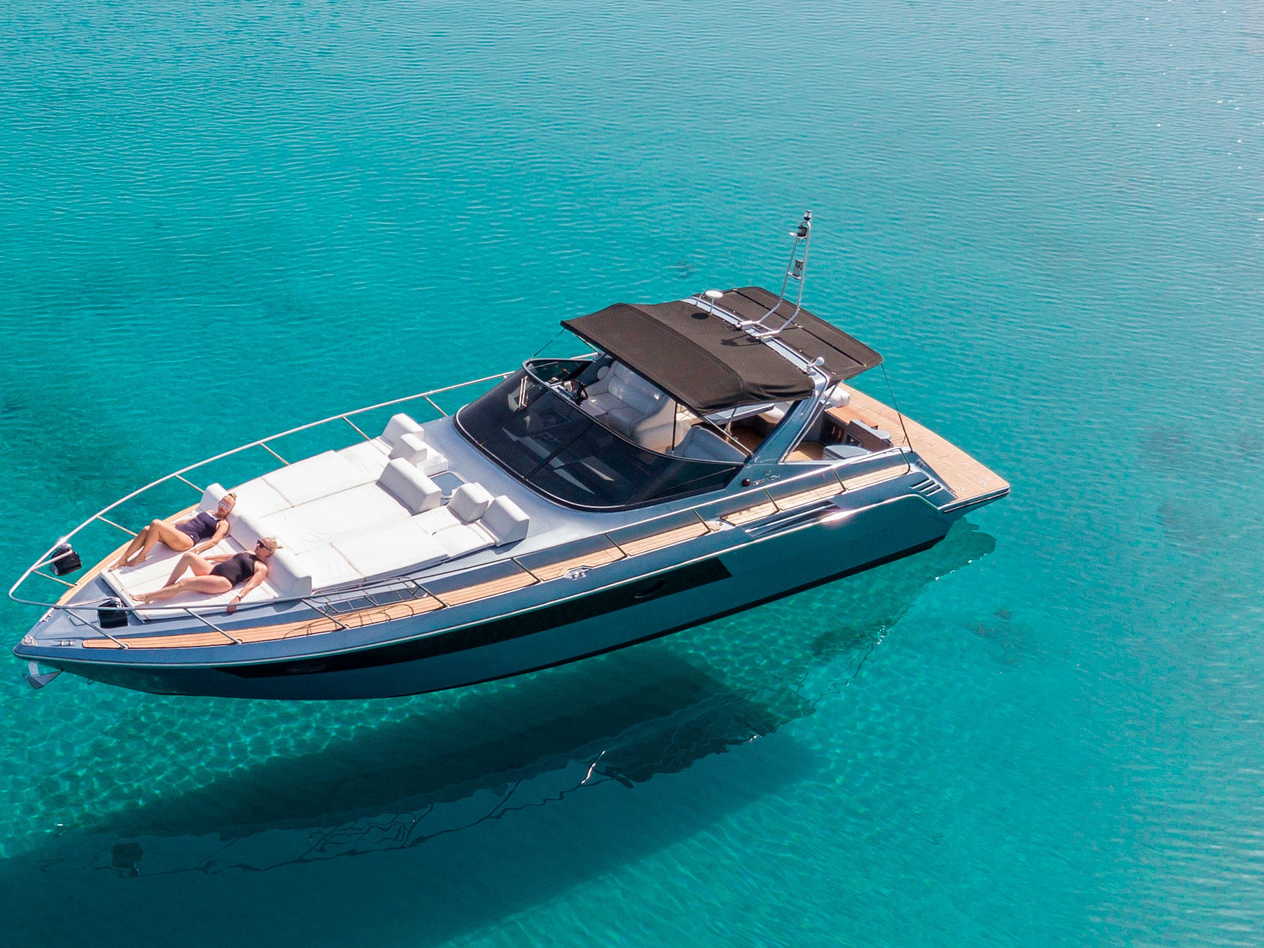 Este - Motor Yacht in Ornos