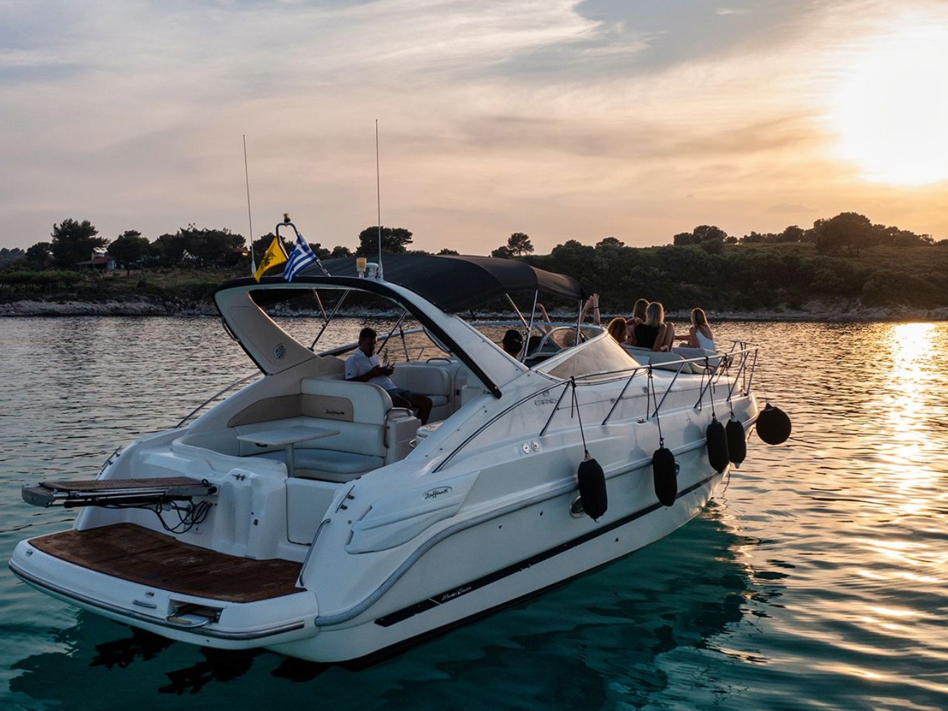 Blondie - Motor Yacht in Ornos