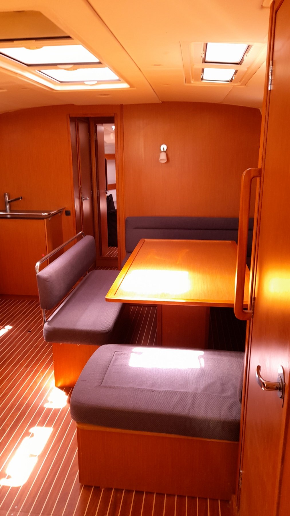 Jemi - Yelkenli içinde Rodos