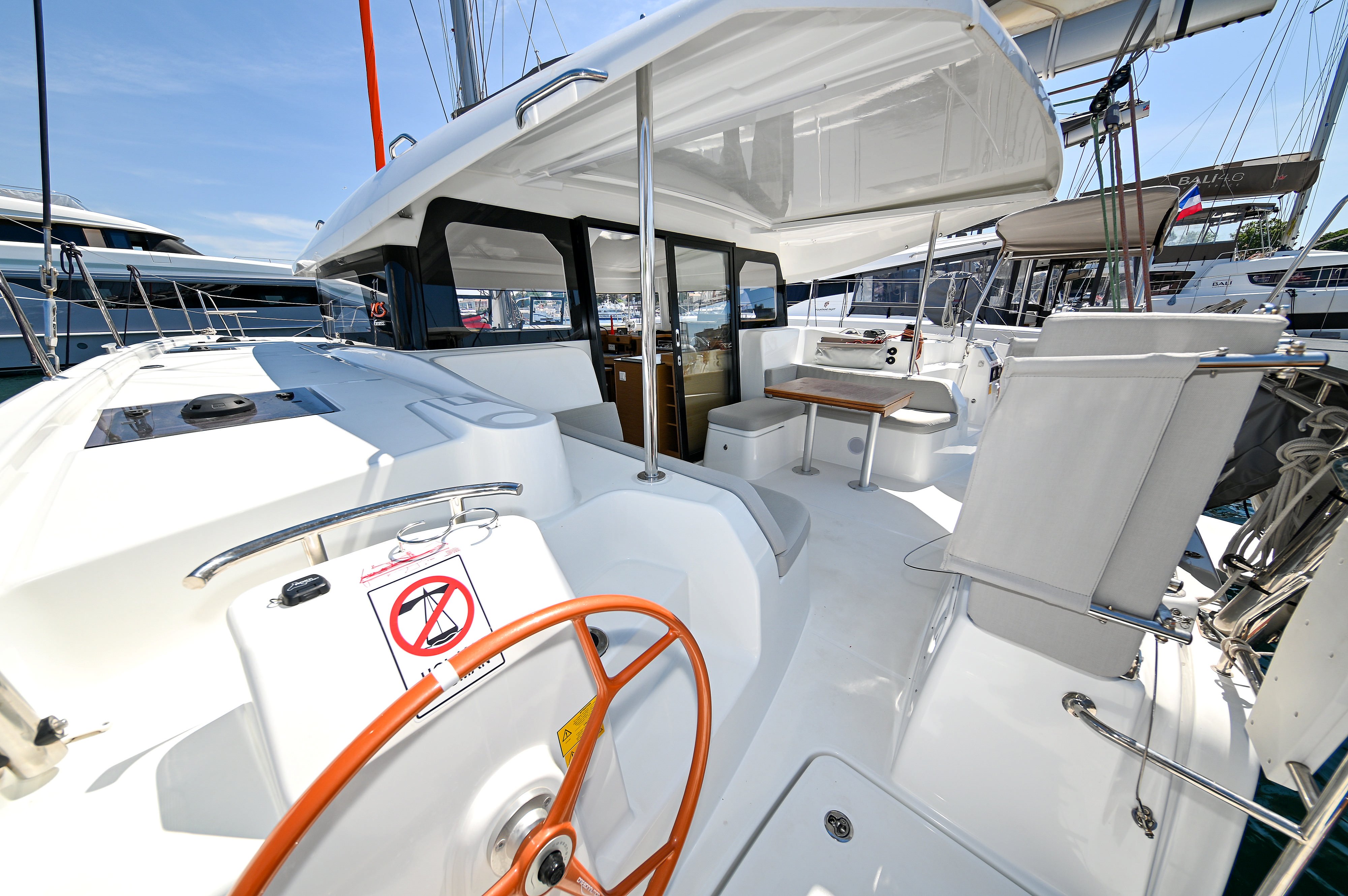 ISLAND BLUE V - Catamaran in Zadar