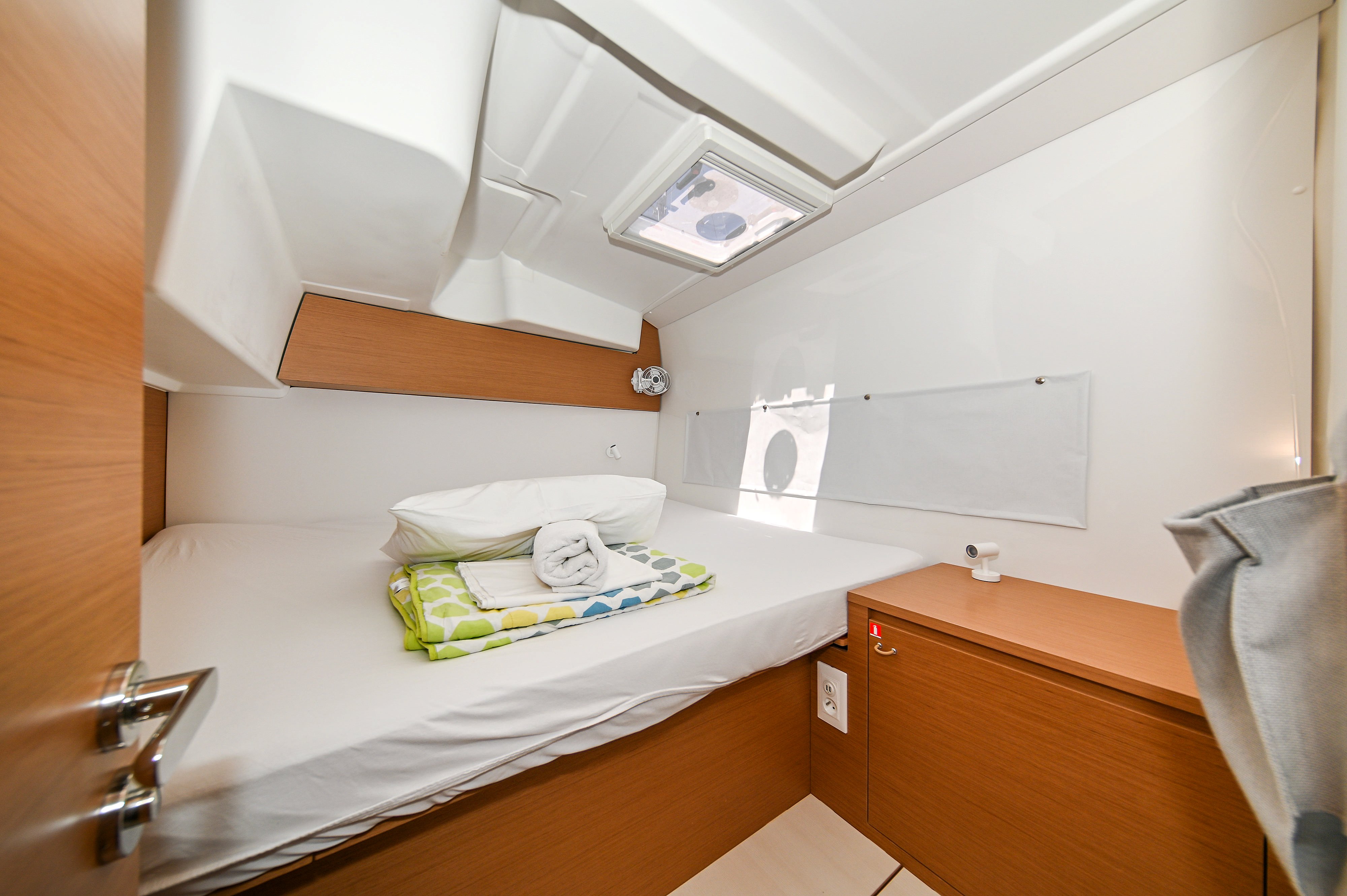 ISLAND BLUE V - Catamaran in Zadar