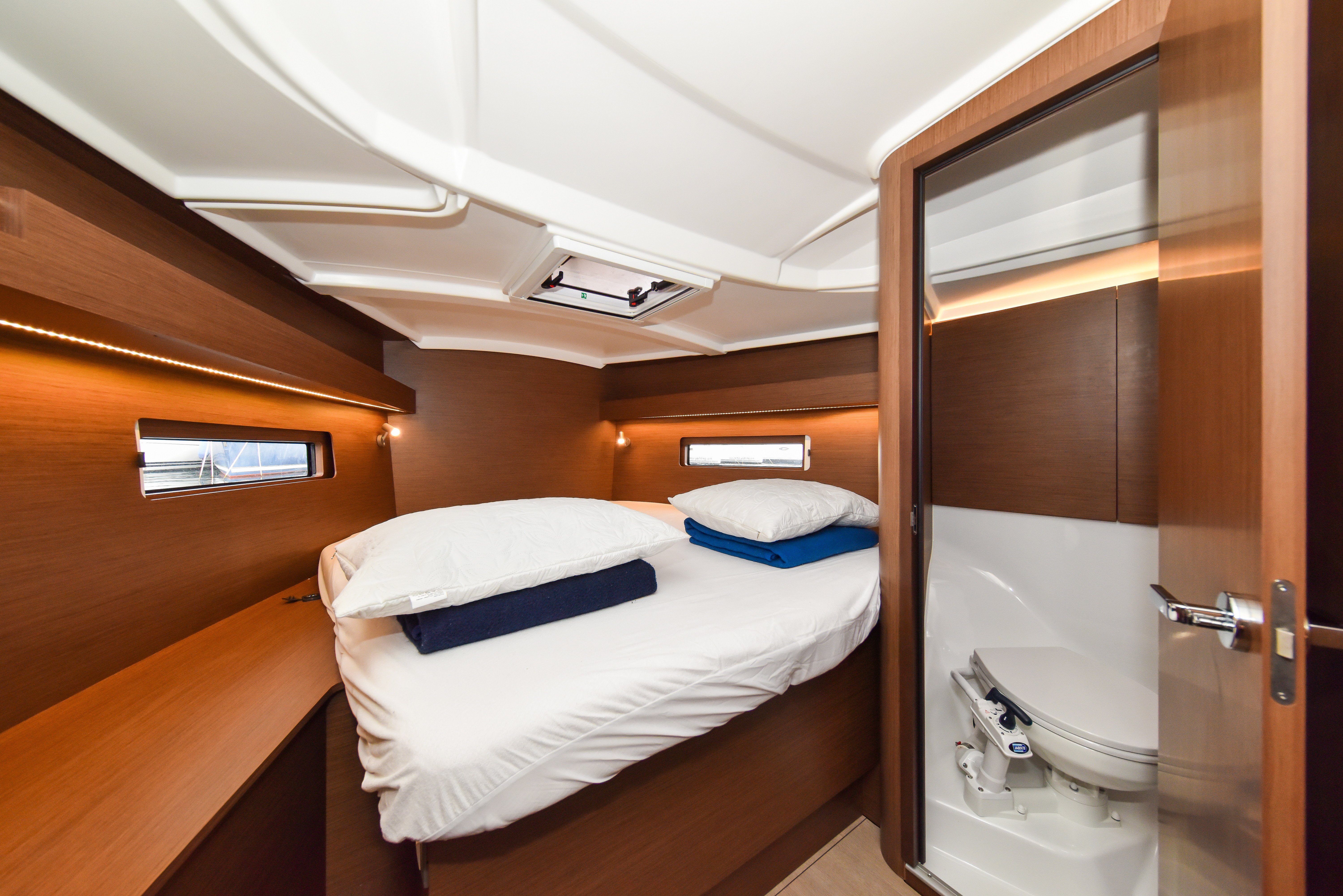 EYLIN - Sailboat in Zadar