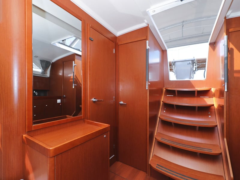 SEVEN - Sailboat in Zadar