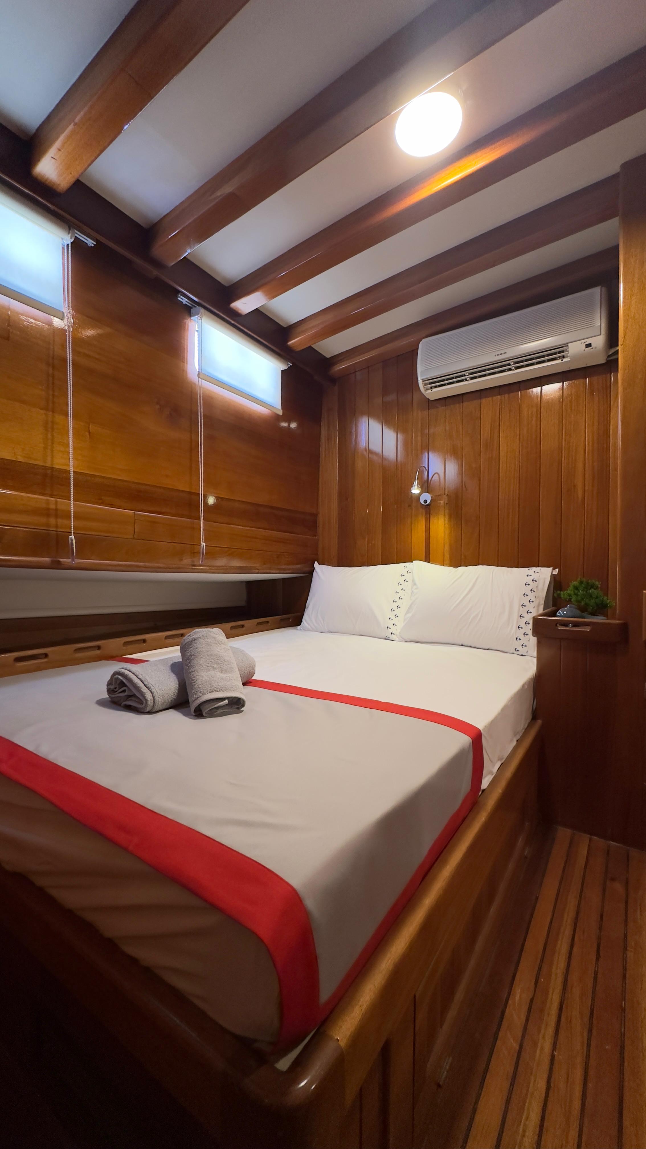 Fatma Kristina - Sailboat in Eskiçeşme