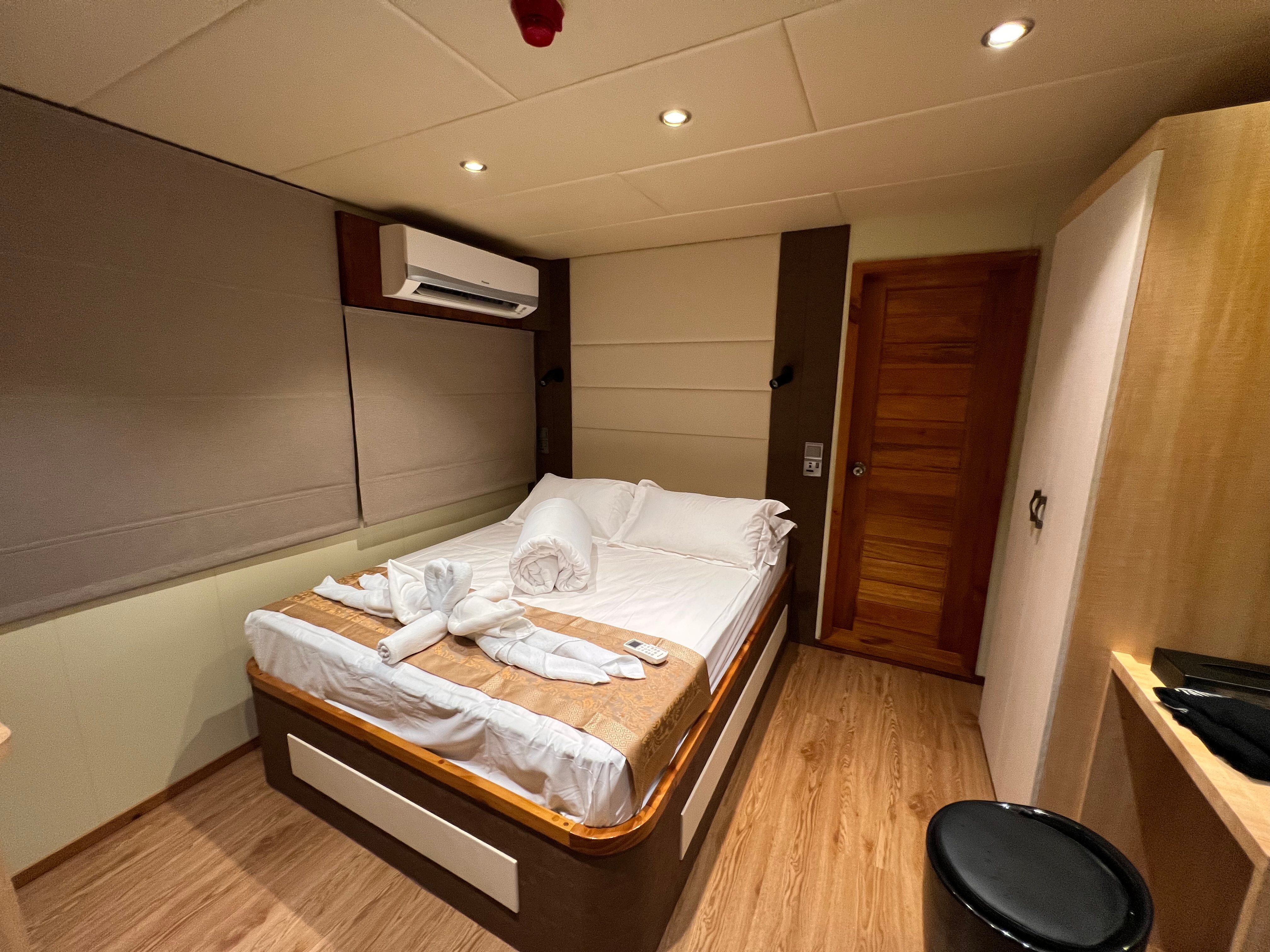 North Seven - Motor Yacht in Malé