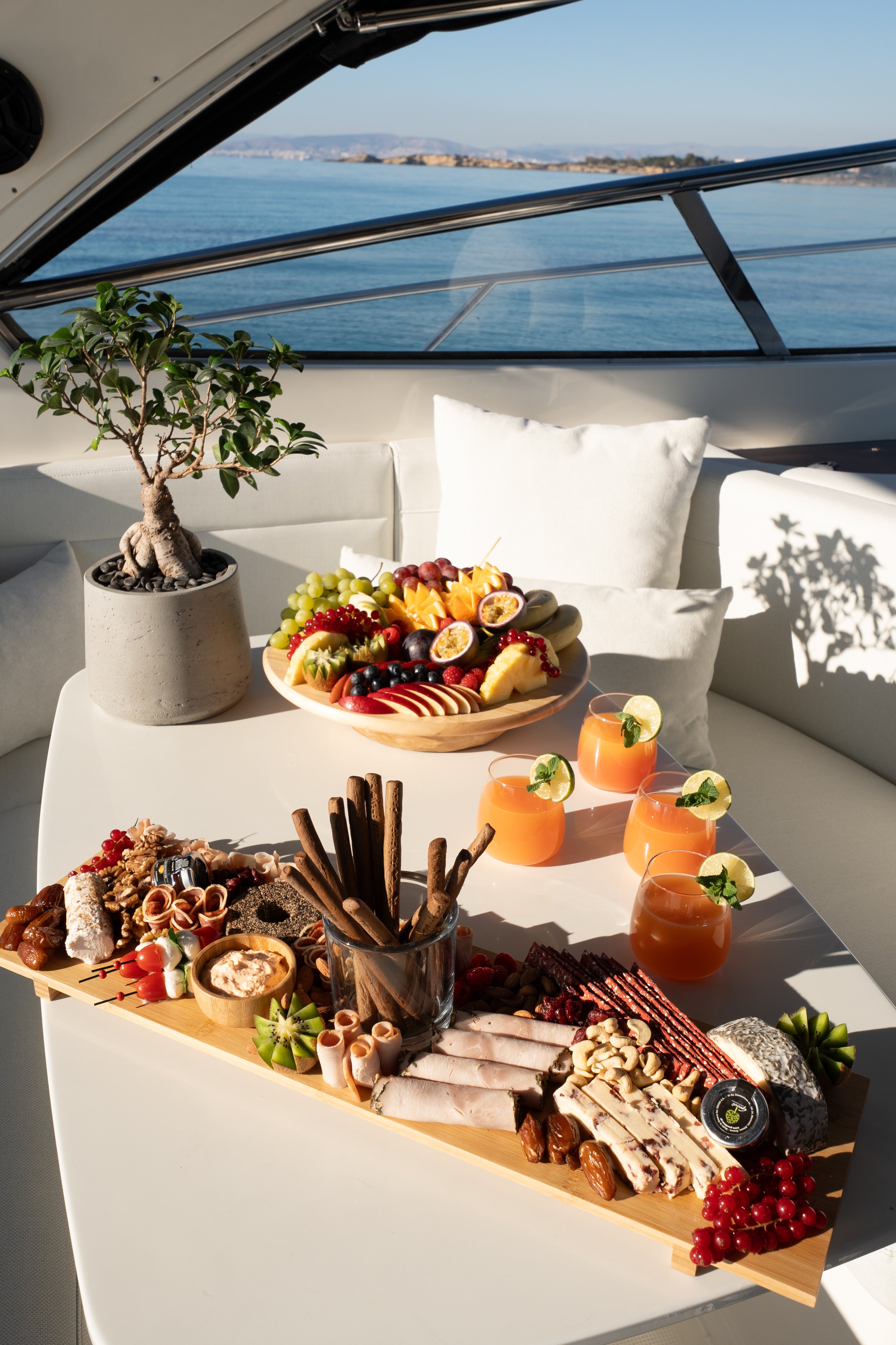 AEGEAN BLUE - Sailboat in Mikonos