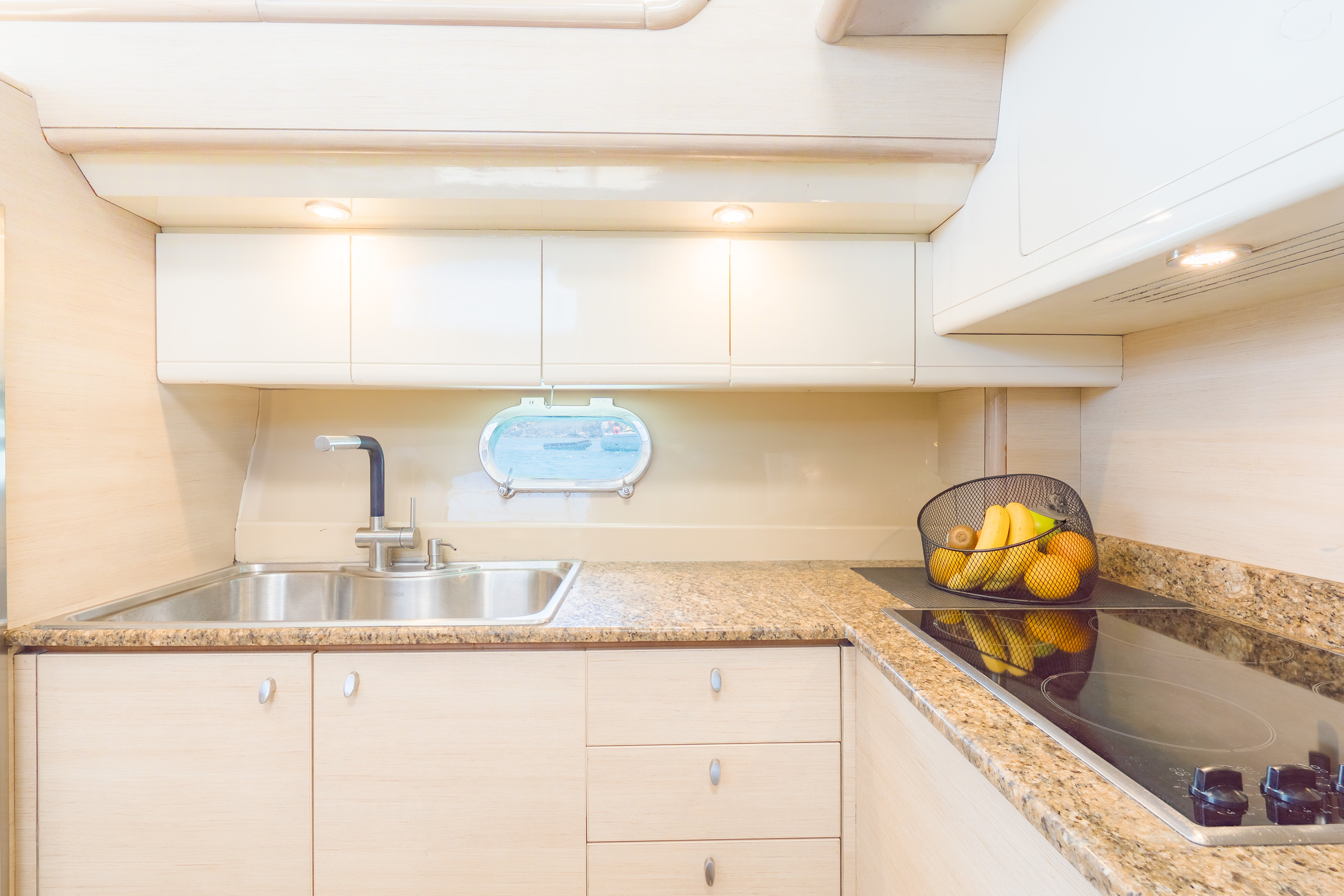 SECRET - Motor Yacht in Mikonos