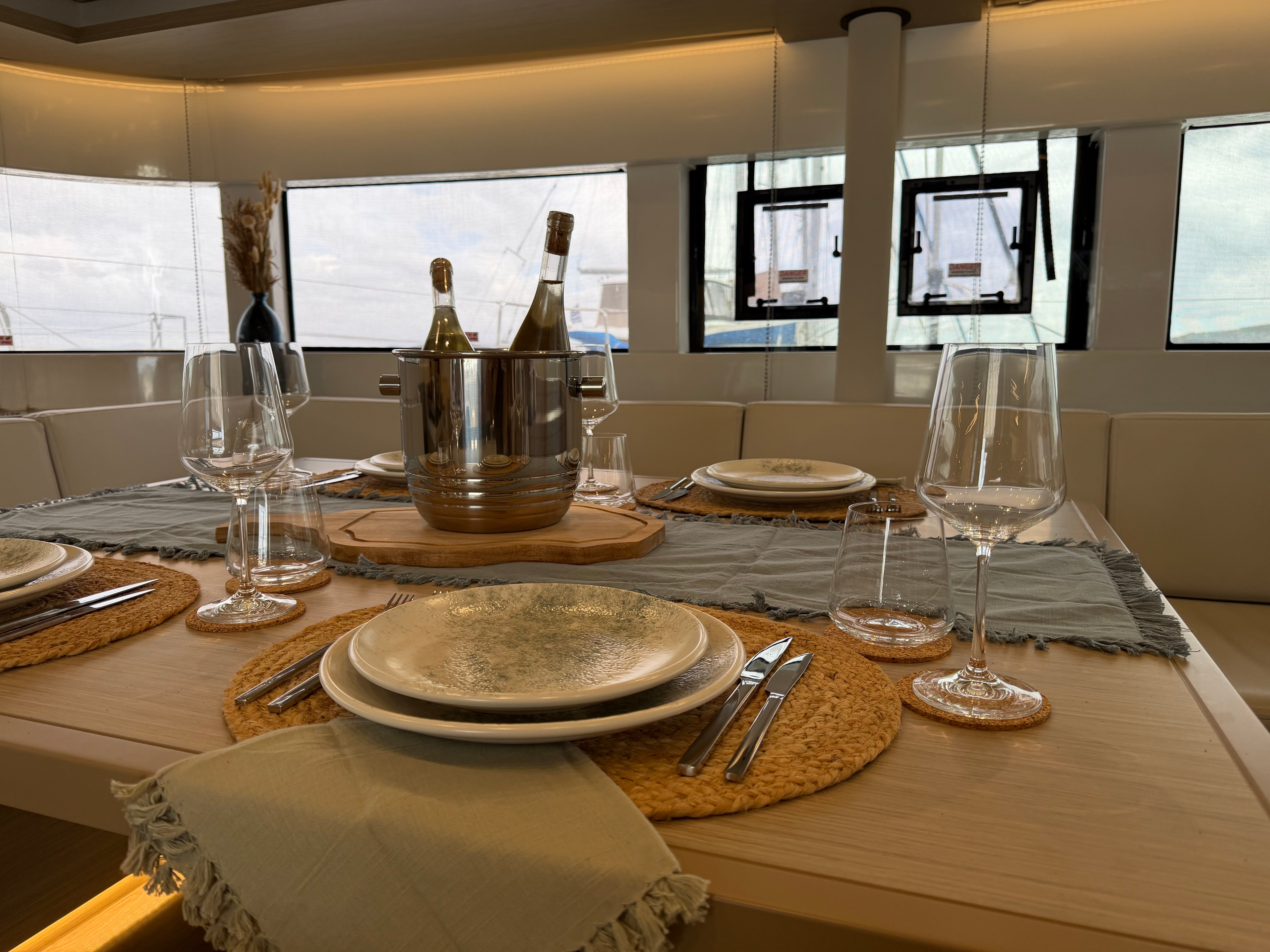 ERRANT VAGABOND - Catamaran in Palairos