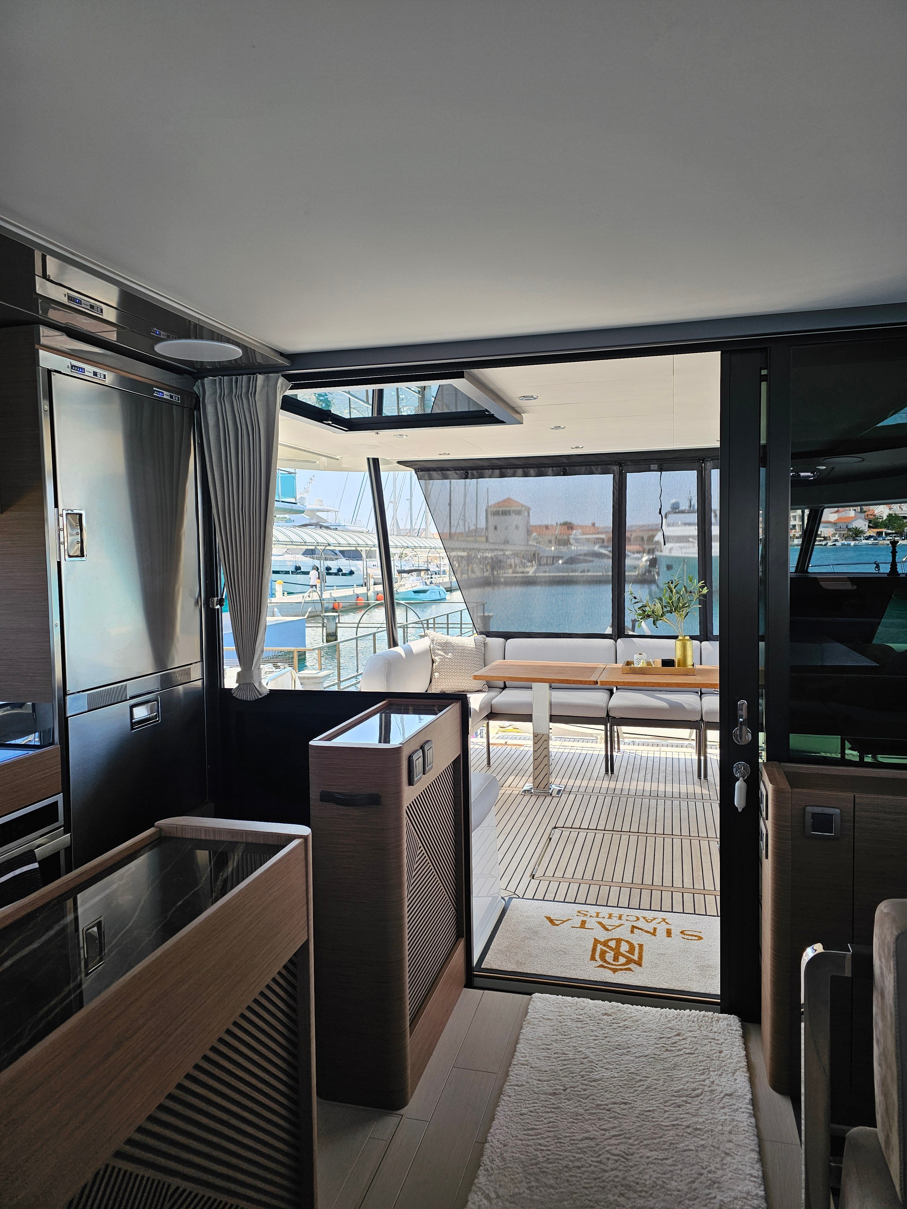 Diamond Si - Catamaran in Rogoznica