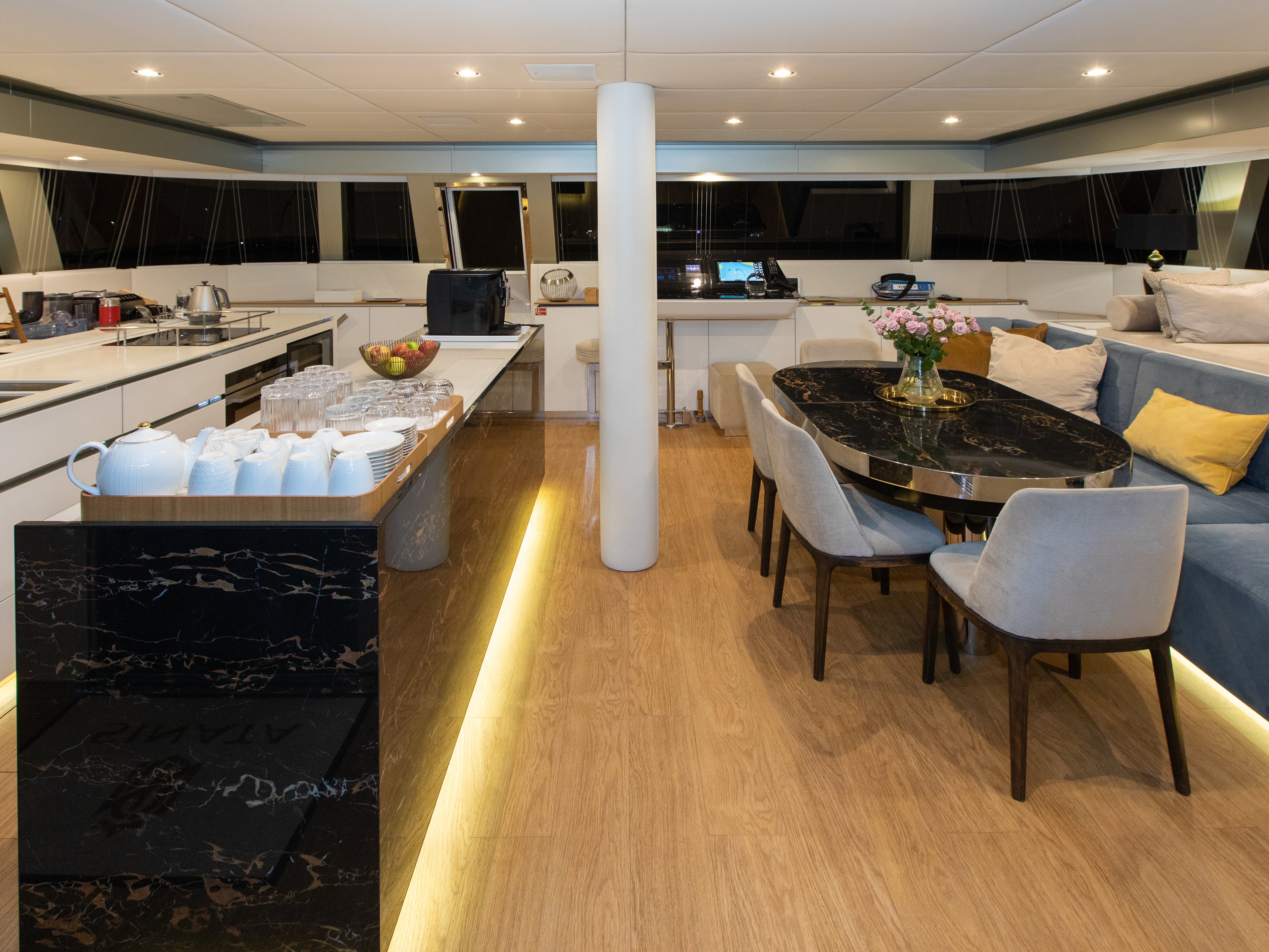 SINATA - Catamaran in Rogoznica