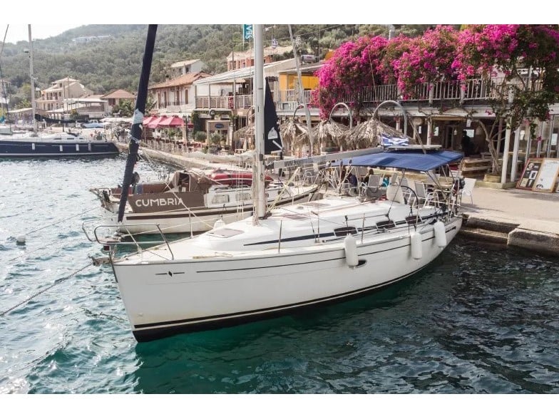 Sea Sail - Yelkenli içinde Nikiana