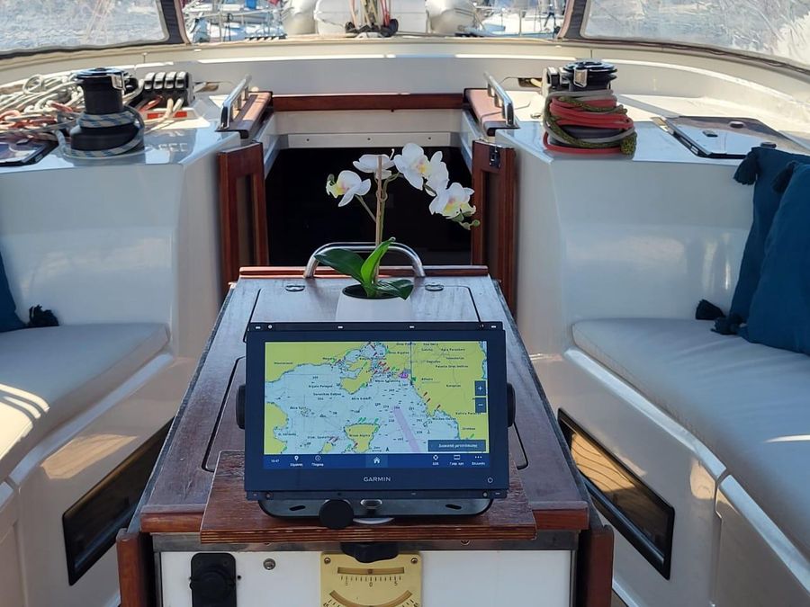 Odysseas - Yelkenli içinde Alimos