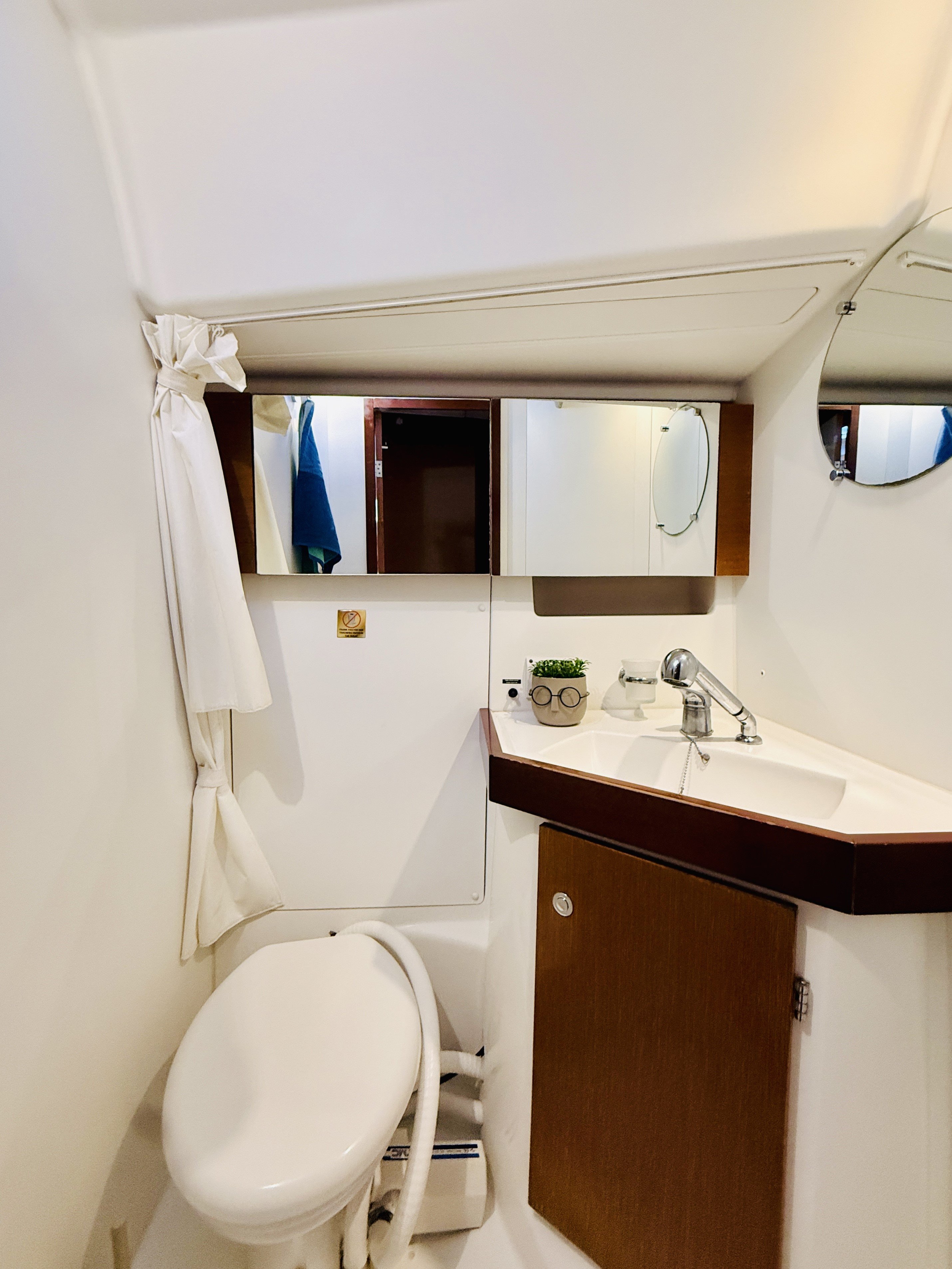 ZOI - Sailboat in Lefkada