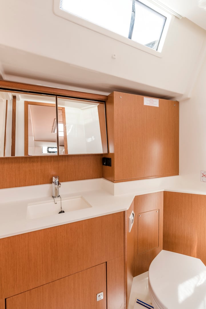 Midas - Sailboat in Tourlos