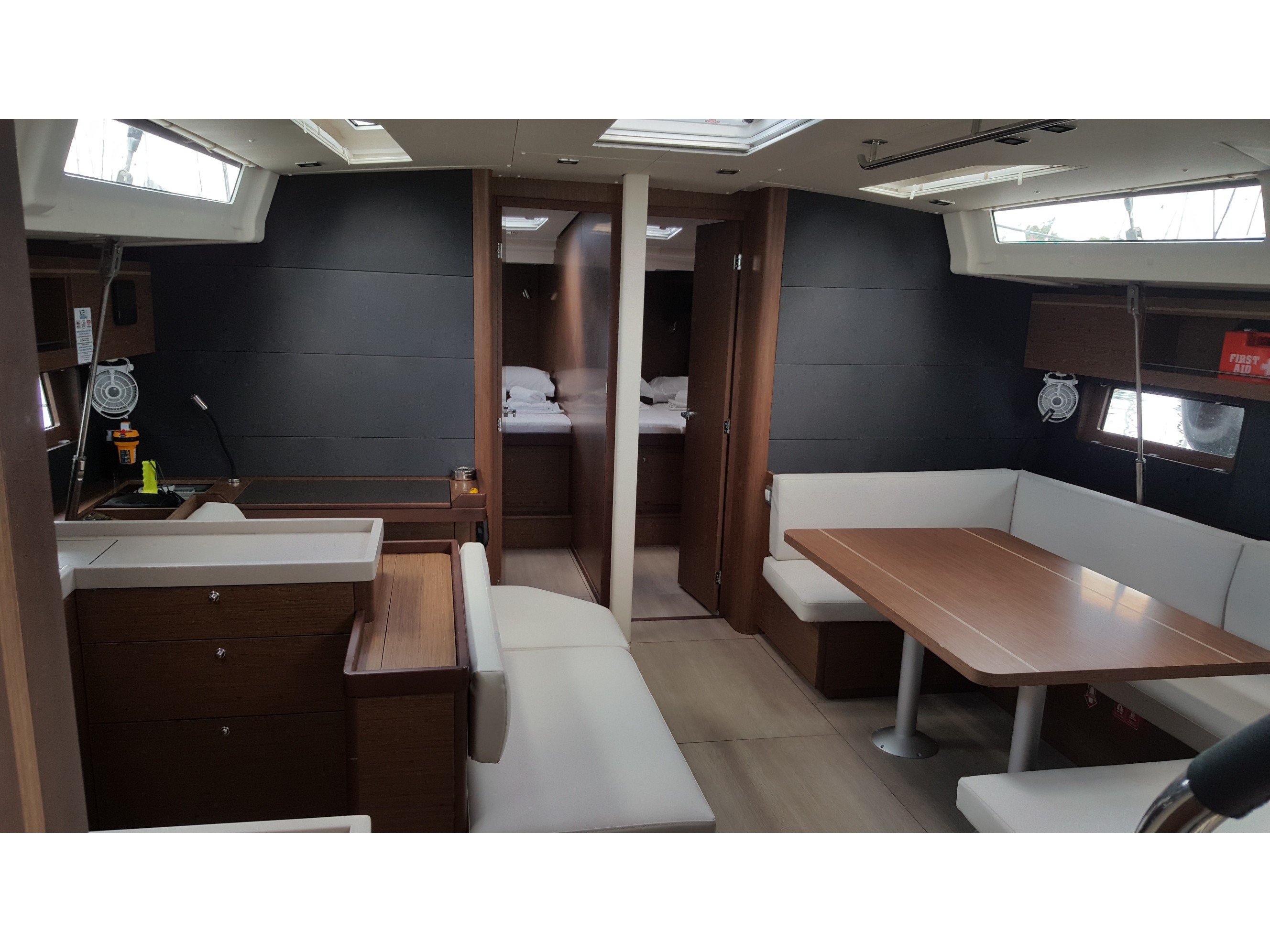 Nicolaos - Sailboat in Tourlos