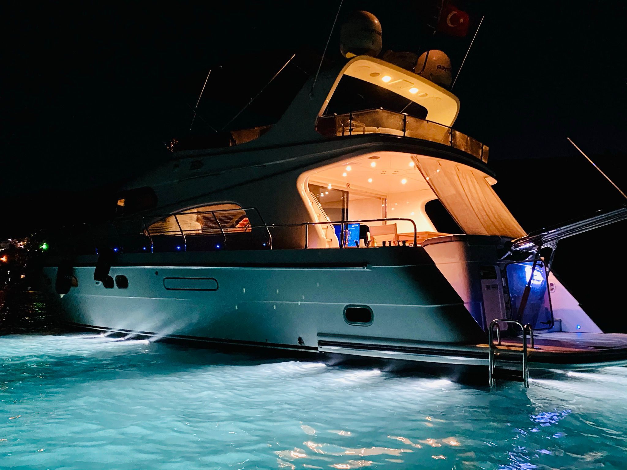 ZEUS - Motor Yacht in Fenerbahçe