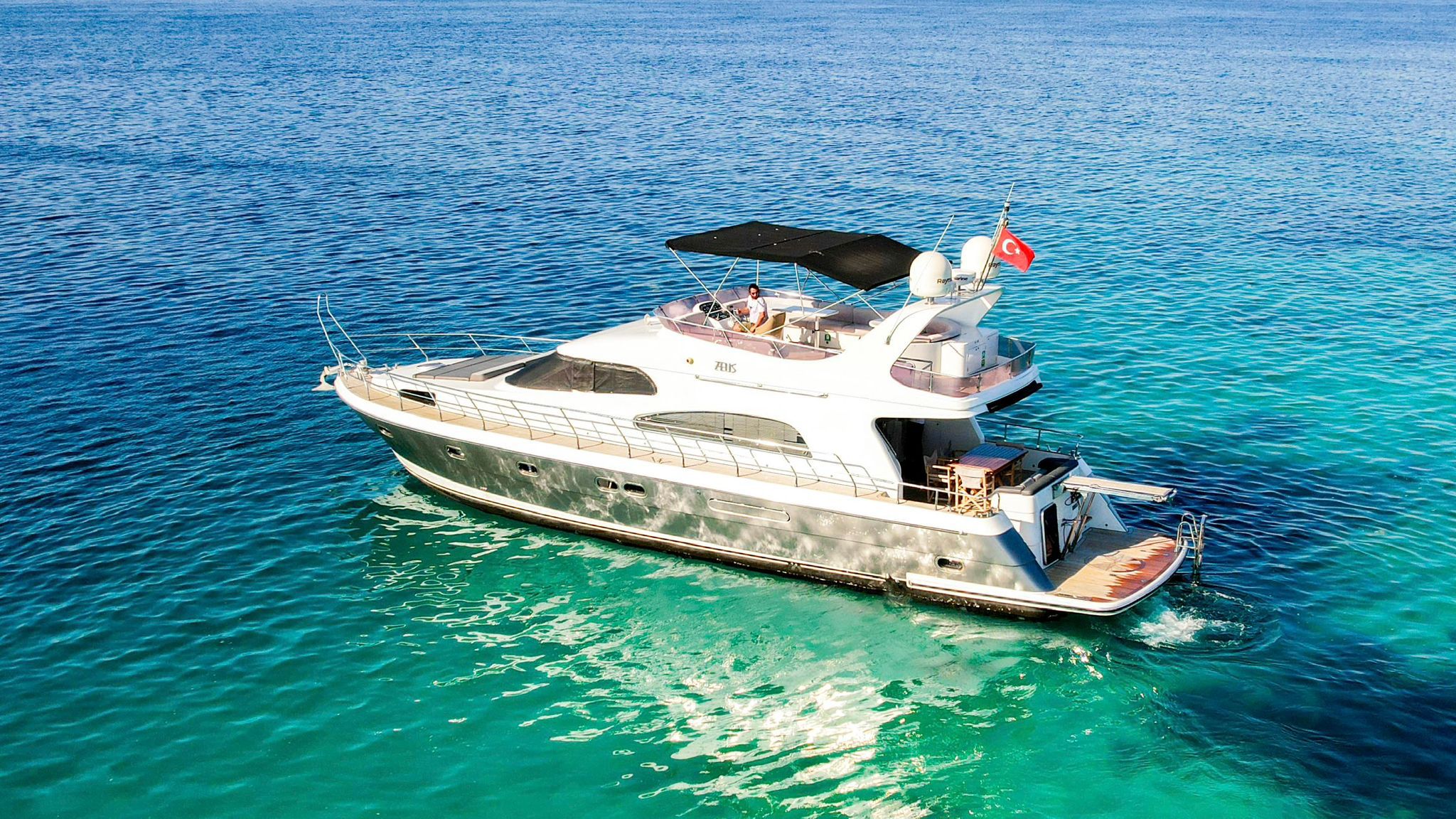 ZEUS - Motor Yacht in Fenerbahçe