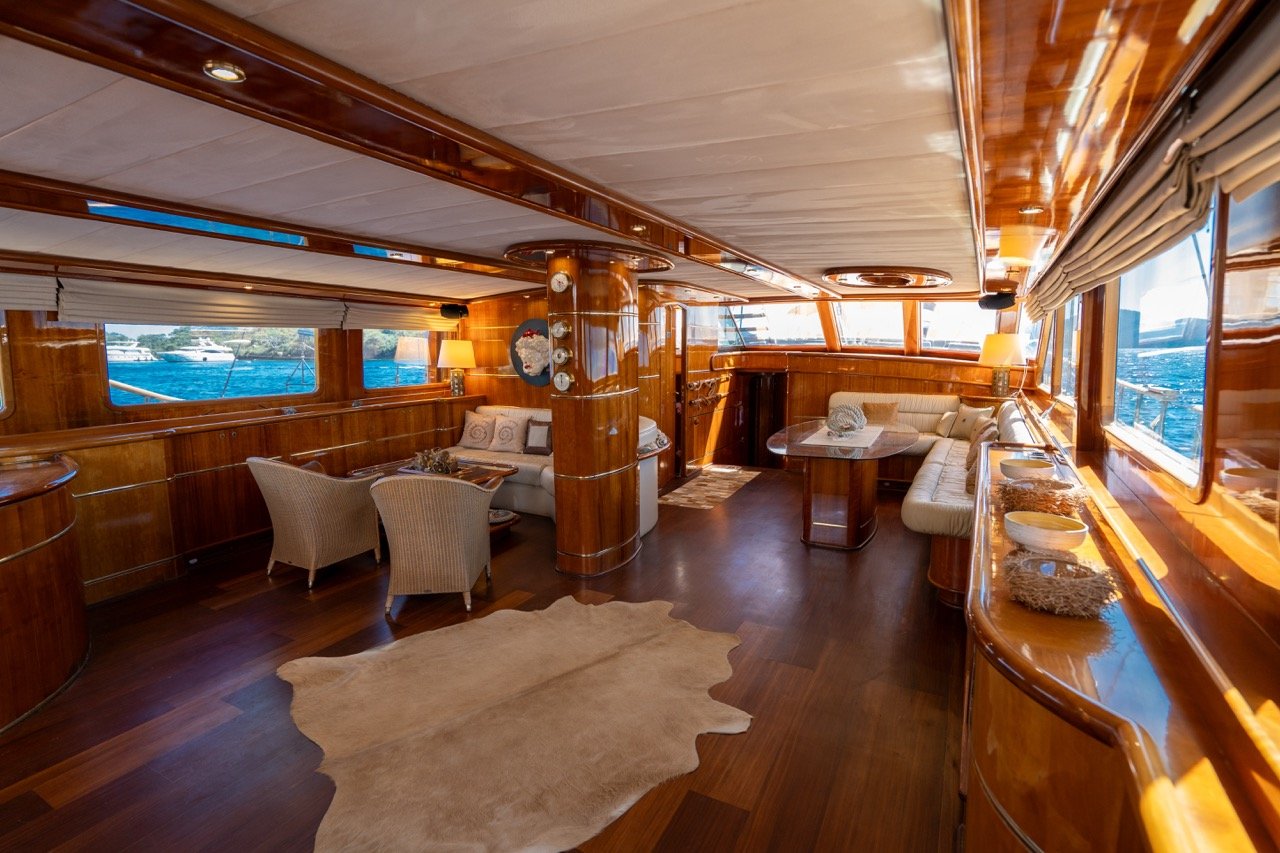 SILVER MOON - Yelkenli içinde Eskiçeşme