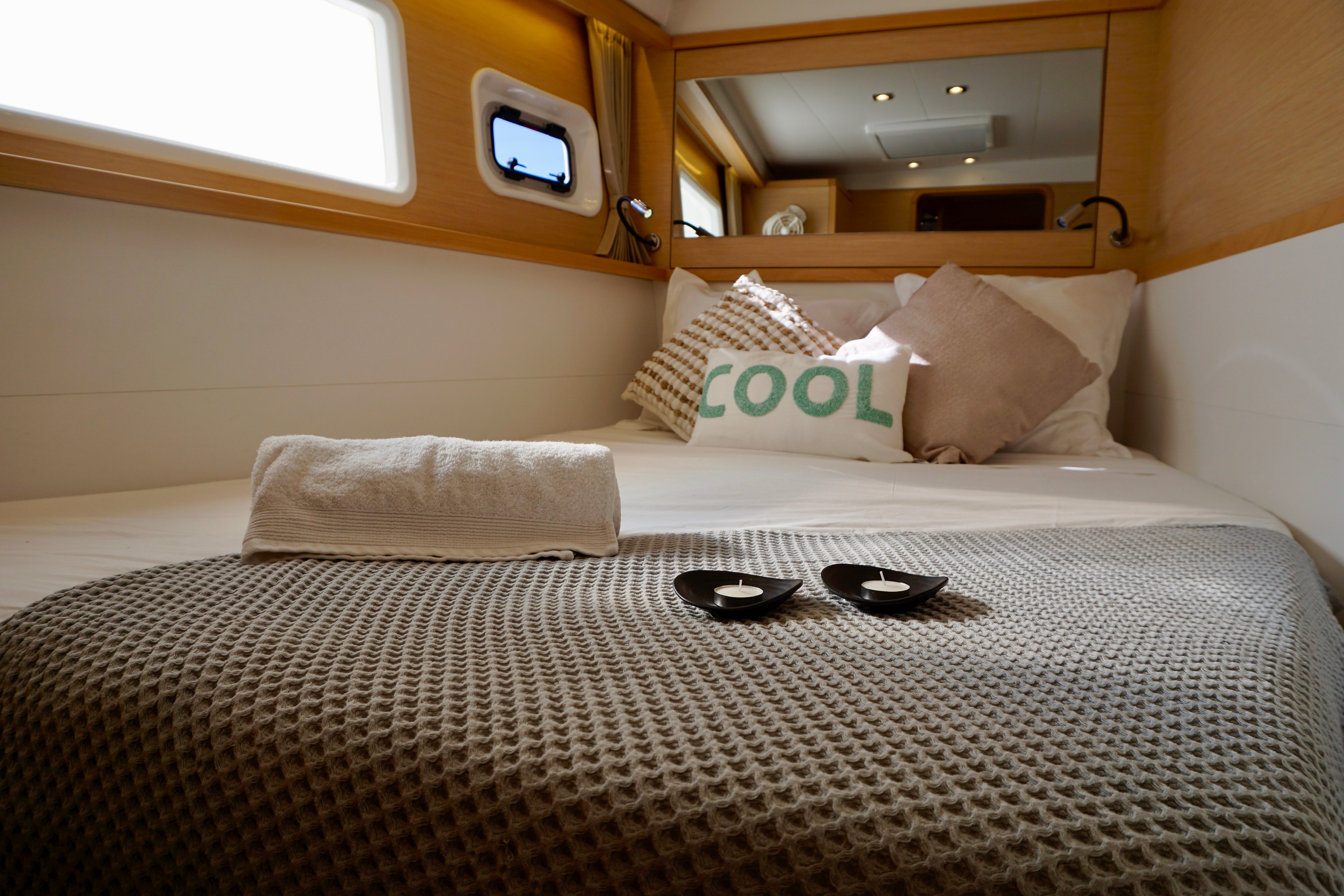 Oneno - Catamaran in Sant Antoni de Portmany