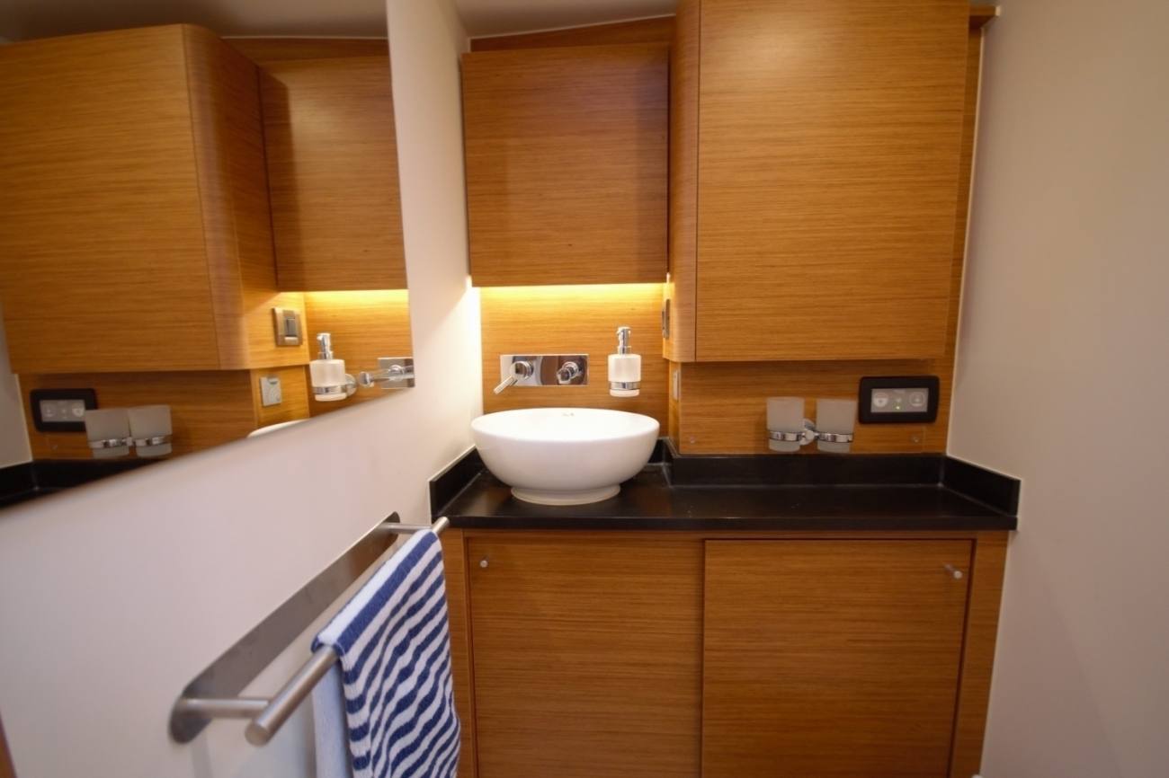 Eclipse - Sailboat in Alimos