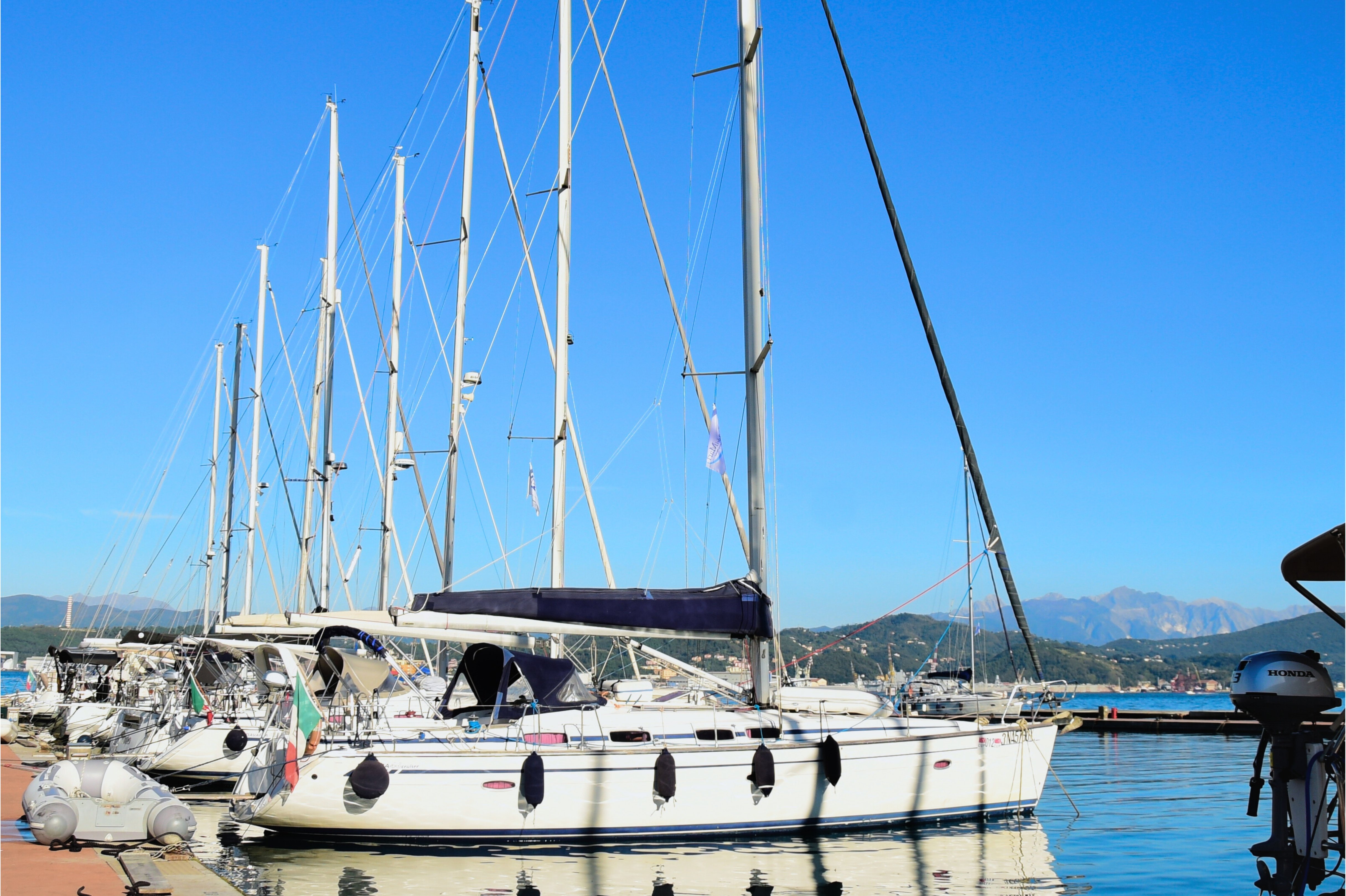 Thetis - Sailboat in La Spezia