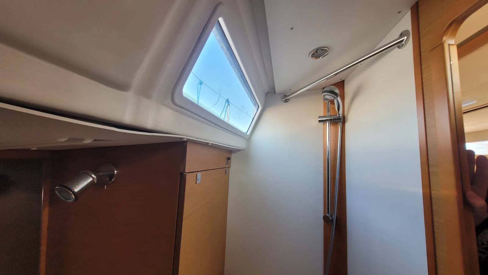 Grenat - Sailboat in Saint-Quay-Portrieux