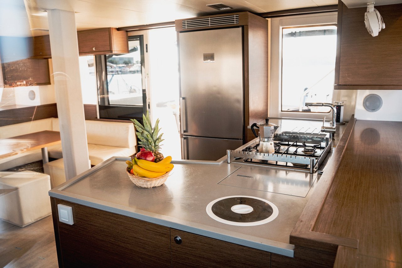 AKANA - Catamaran in Trogir