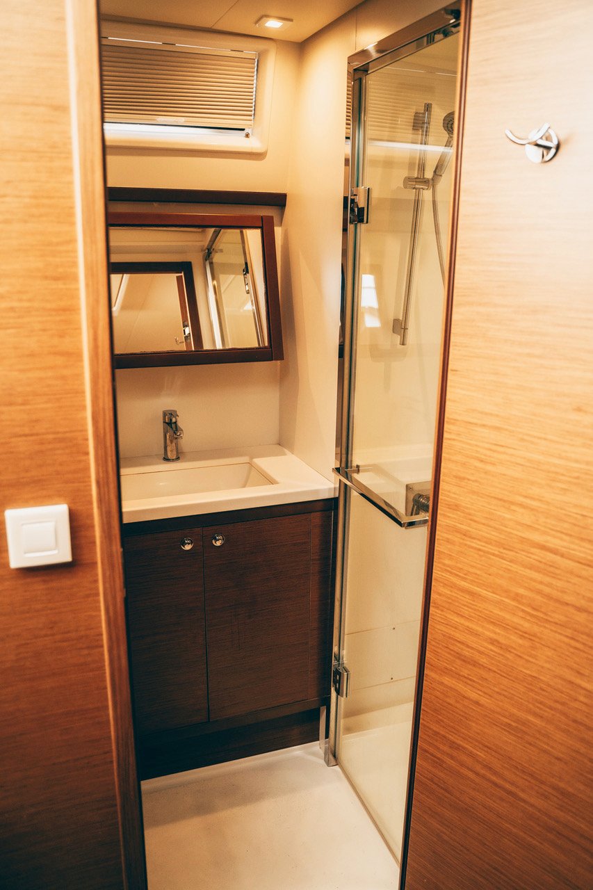 AKANA - Catamaran in Trogir