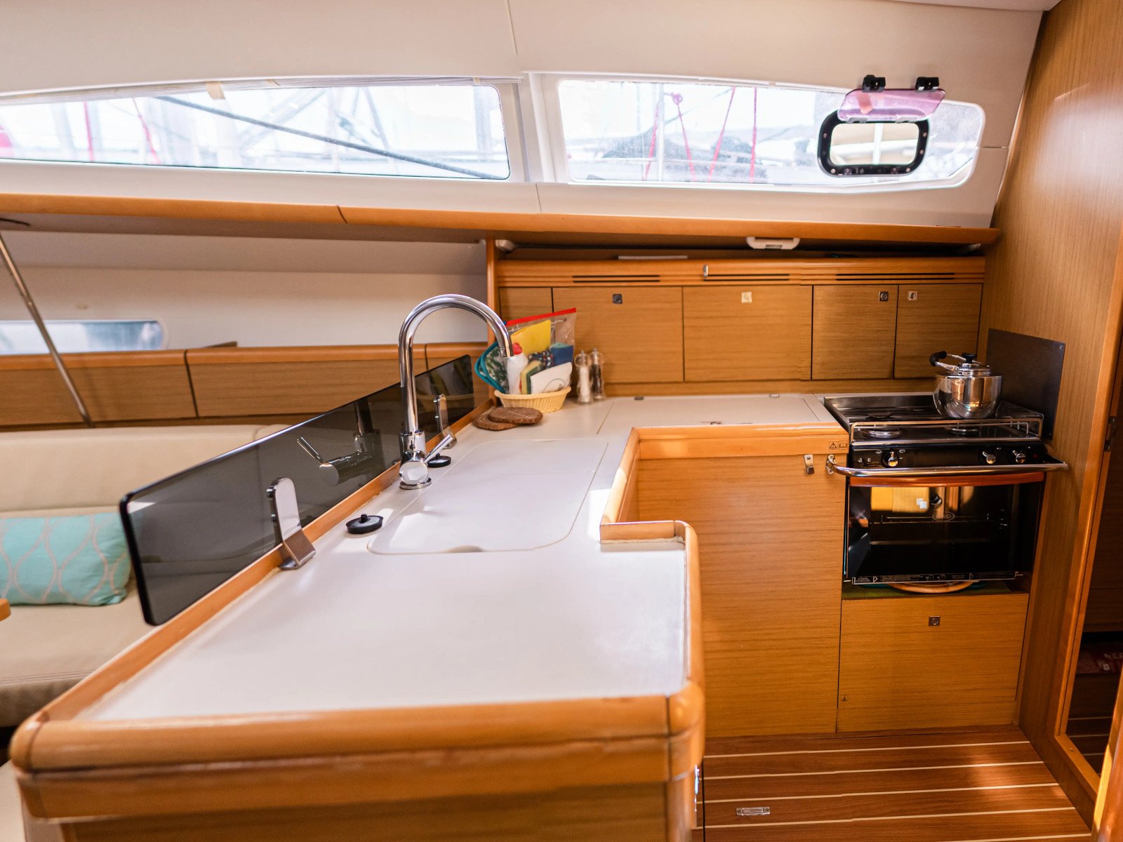 Gaia 2 - Sailboat in Nikiana