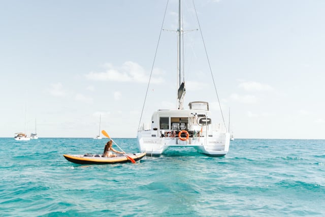MADRIGAL VI - Katamaran içinde Sant Antoni de Portmany
