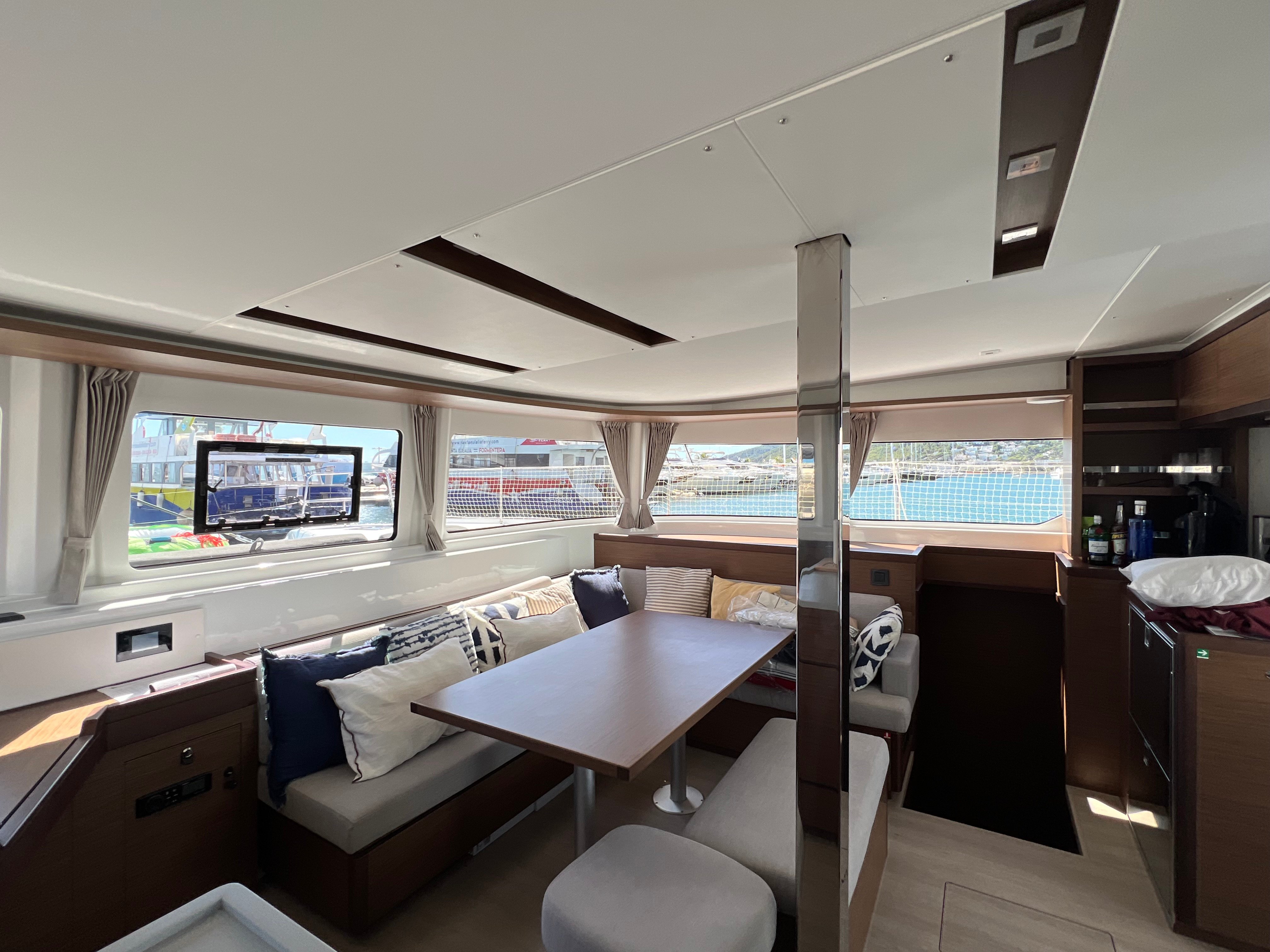 Saramimi NEW 2022 - Catamaran in Sant Antoni de Portmany