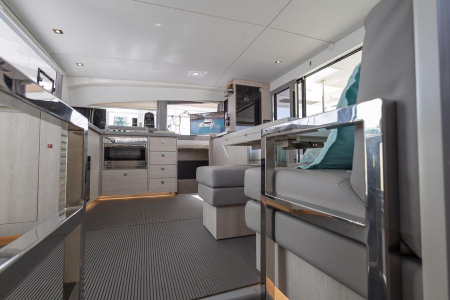 LEOPARD 43 PAULINE POWERCAT - Catamaran in Sant Antoni de Portmany