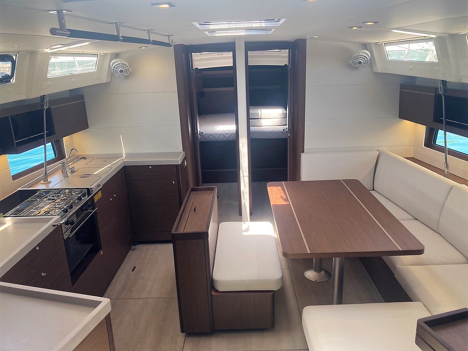 Jacob - Yelkenli içinde Alimos