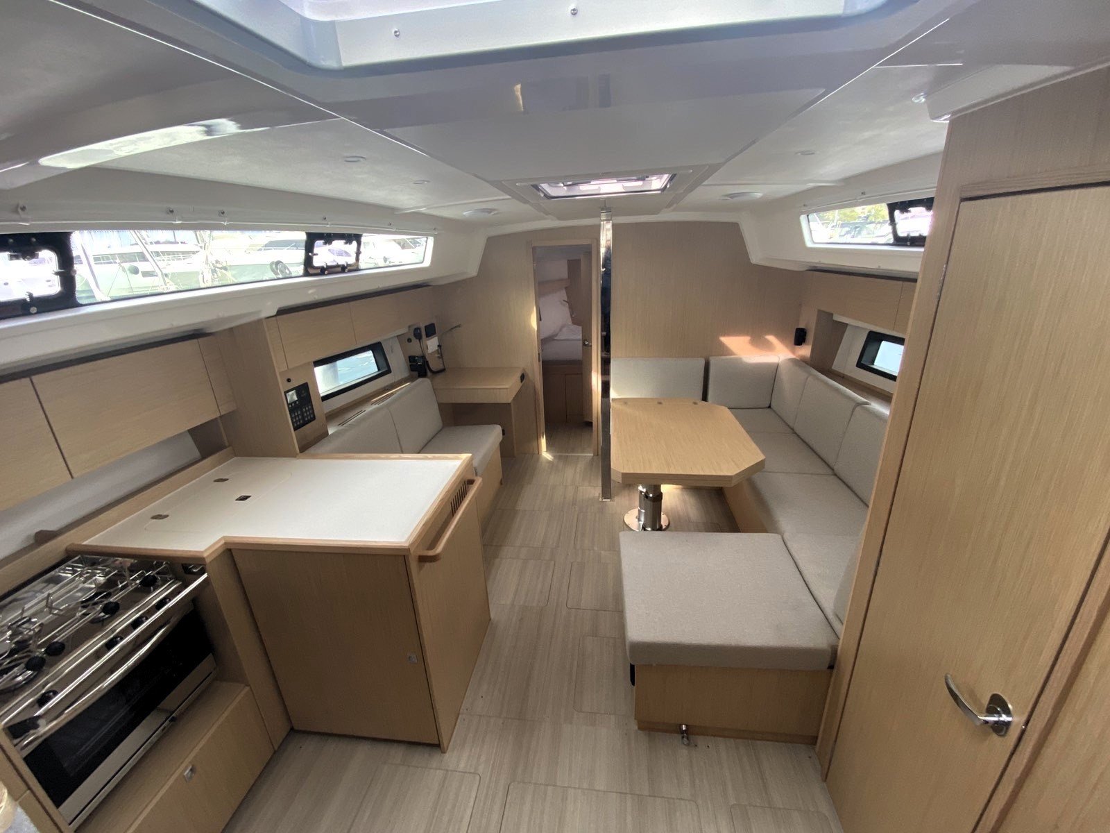 CHRISTOS - Yelkenli içinde Alimos