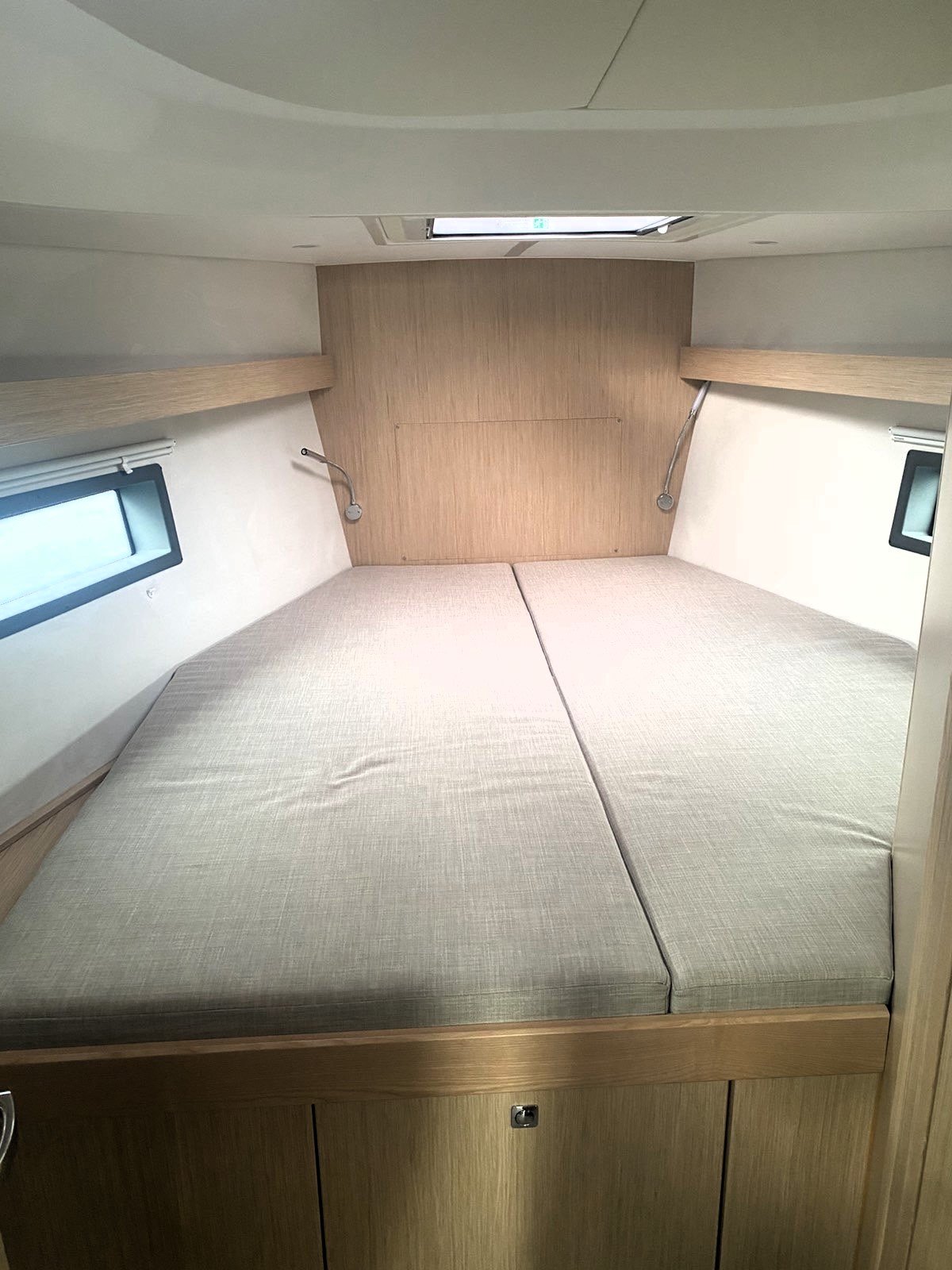 CHRISTOS - Yelkenli içinde Alimos