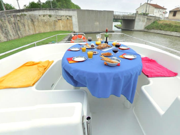 Salsa A - Comfort 6 - Motor Yacht in Douelle