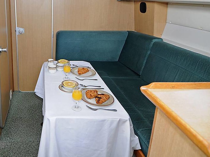 Town Star - Budget 2 - Motor Yacht in Townparks