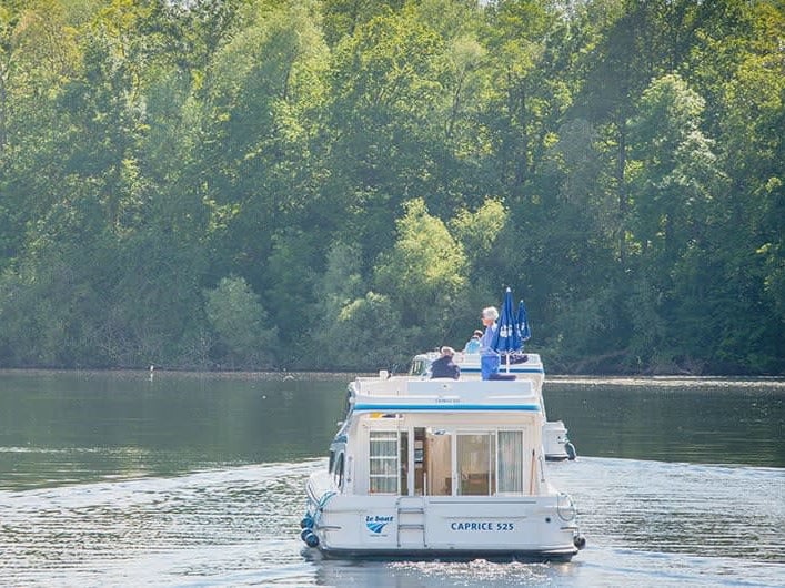 Caprice - Comfort 31 - Motor Yacht in Saint-Usage