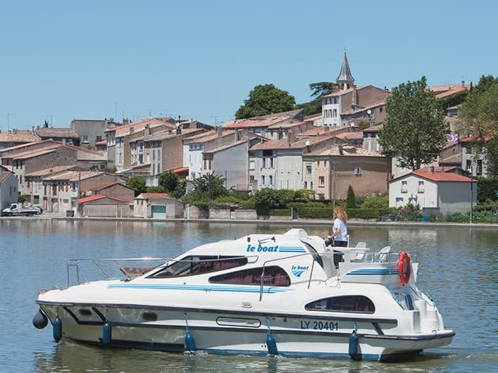 Consul - Budget 1 - Motor Yacht in Rheinsberg