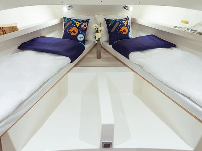 Horizon 1 - Premier 17 - Motor Yacht in Surrey